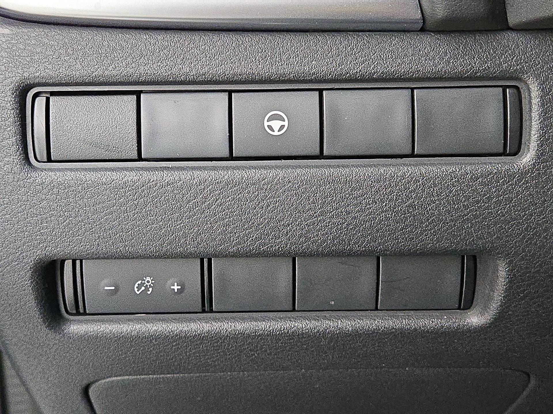 Thumbnail: 2021 Nissan Rogue - 13