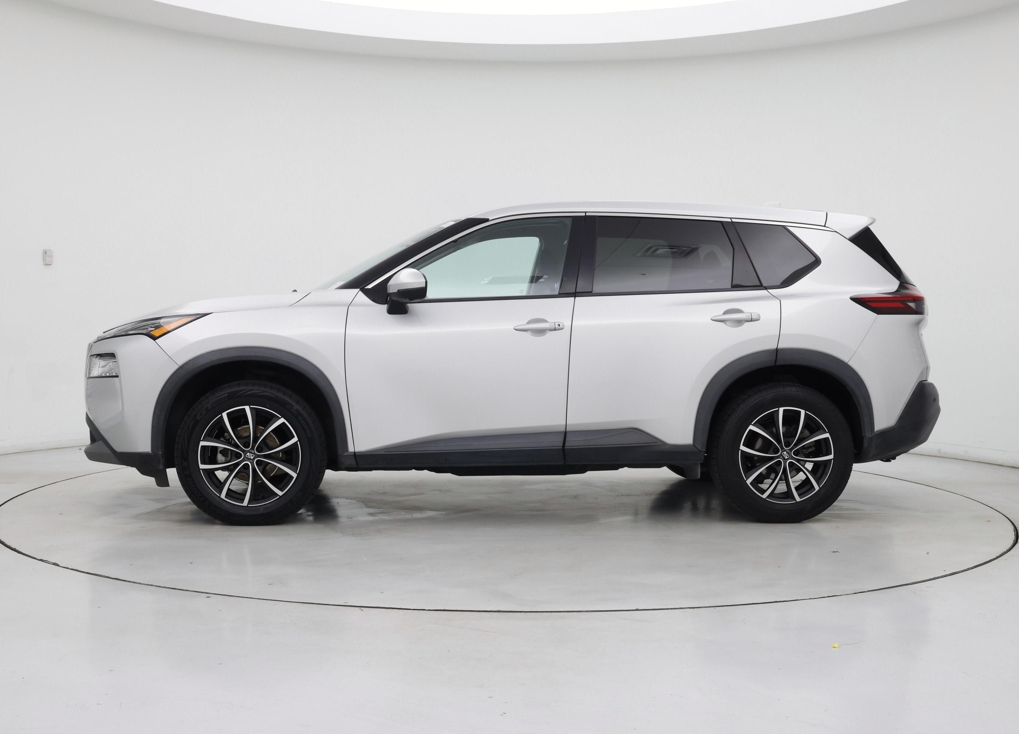 Thumbnail: 2021 Nissan Rogue - 3
