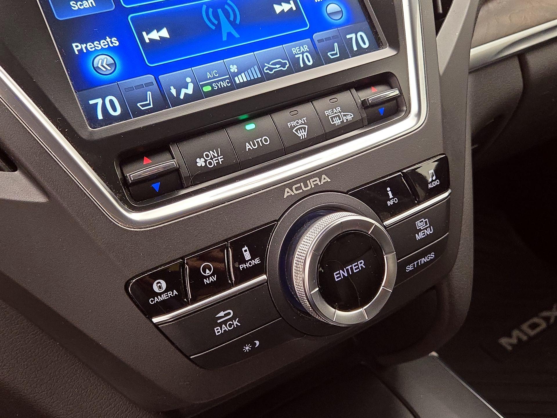 Thumbnail: 2017 Acura MDX - 16