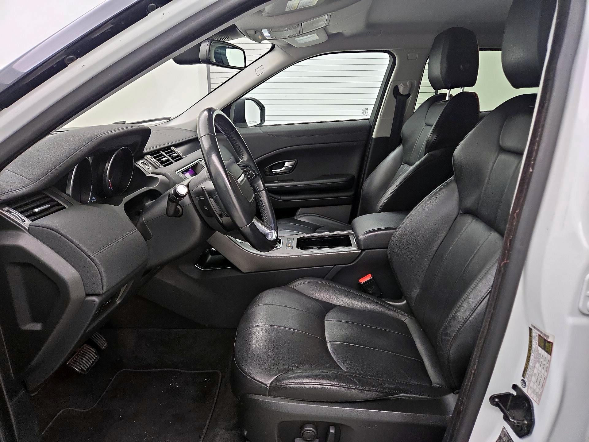 Thumbnail: 2019 Land Rover Range Rover Evoque - 11