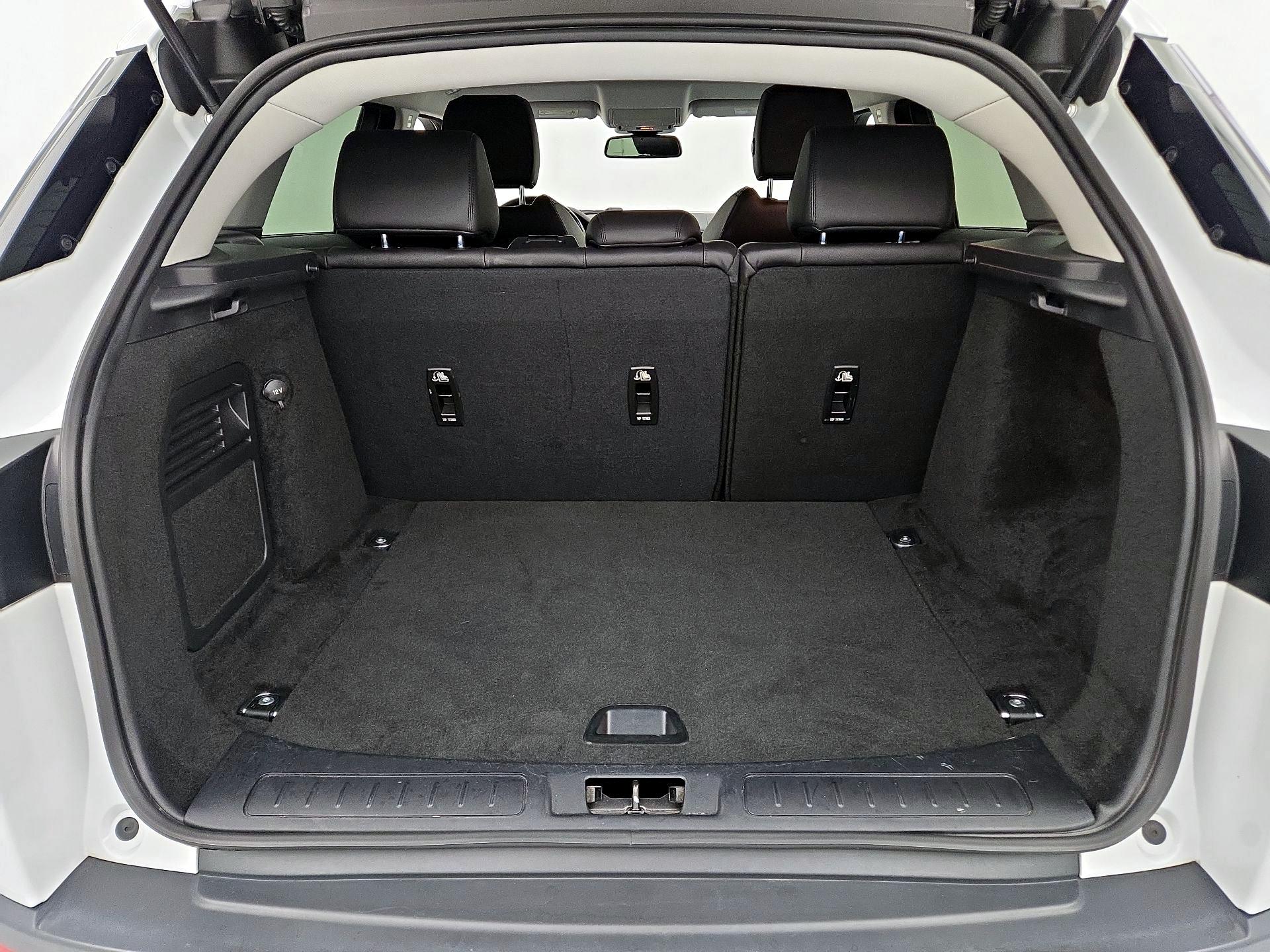 Thumbnail: 2019 Land Rover Range Rover Evoque - 19