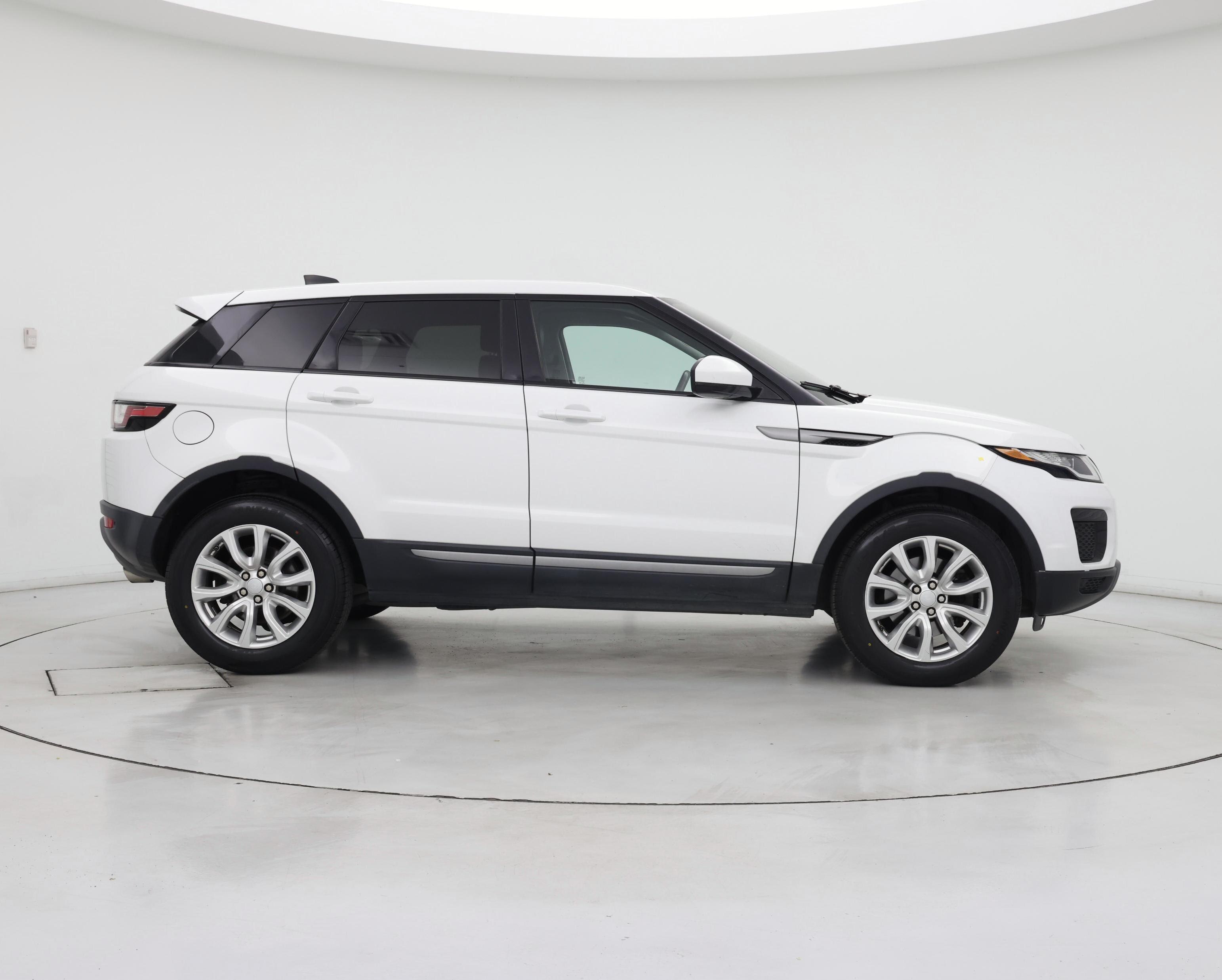Thumbnail: 2019 Land Rover Range Rover Evoque - 7