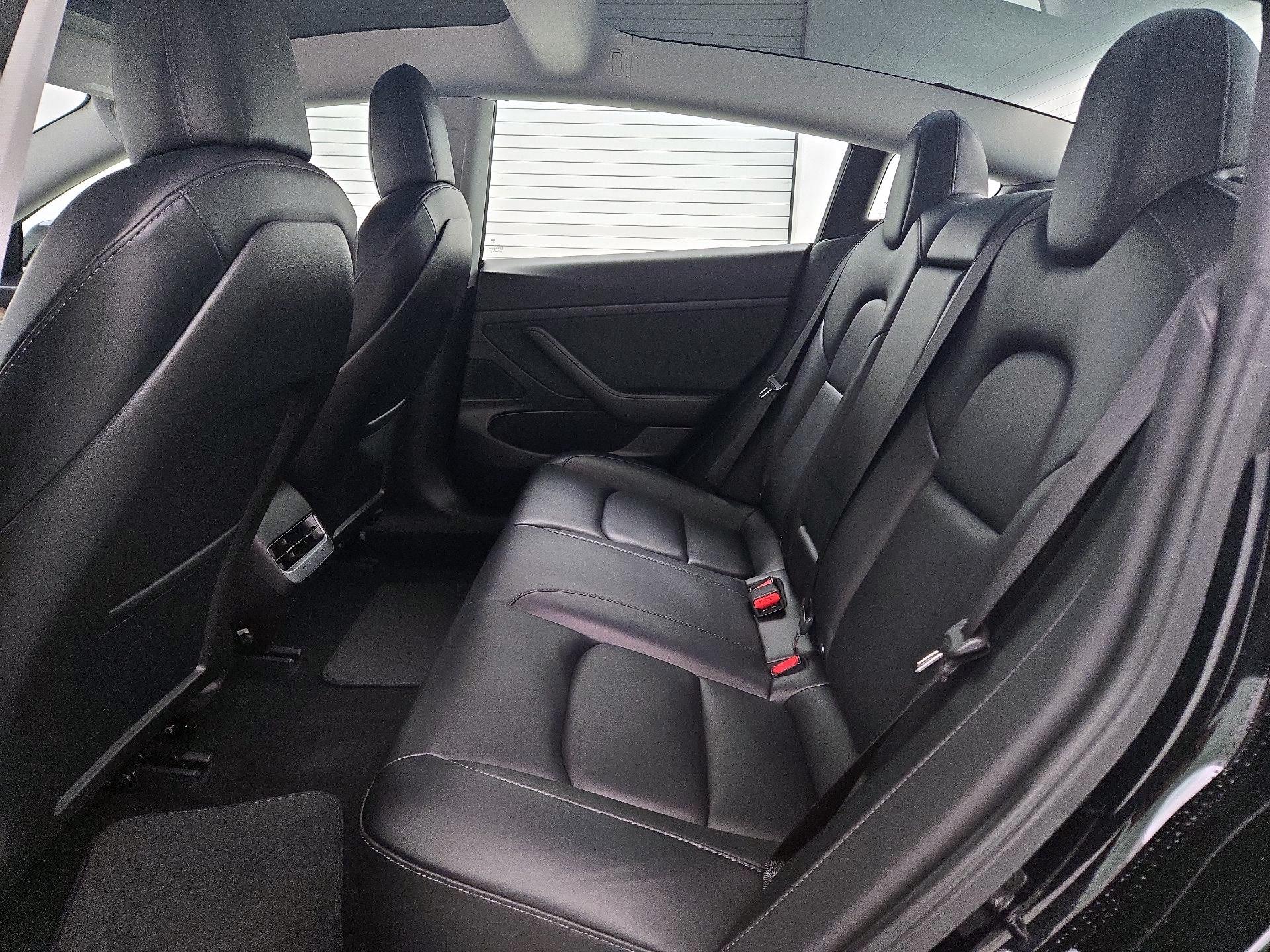 Thumbnail: 2021 Tesla Model 3 - 18