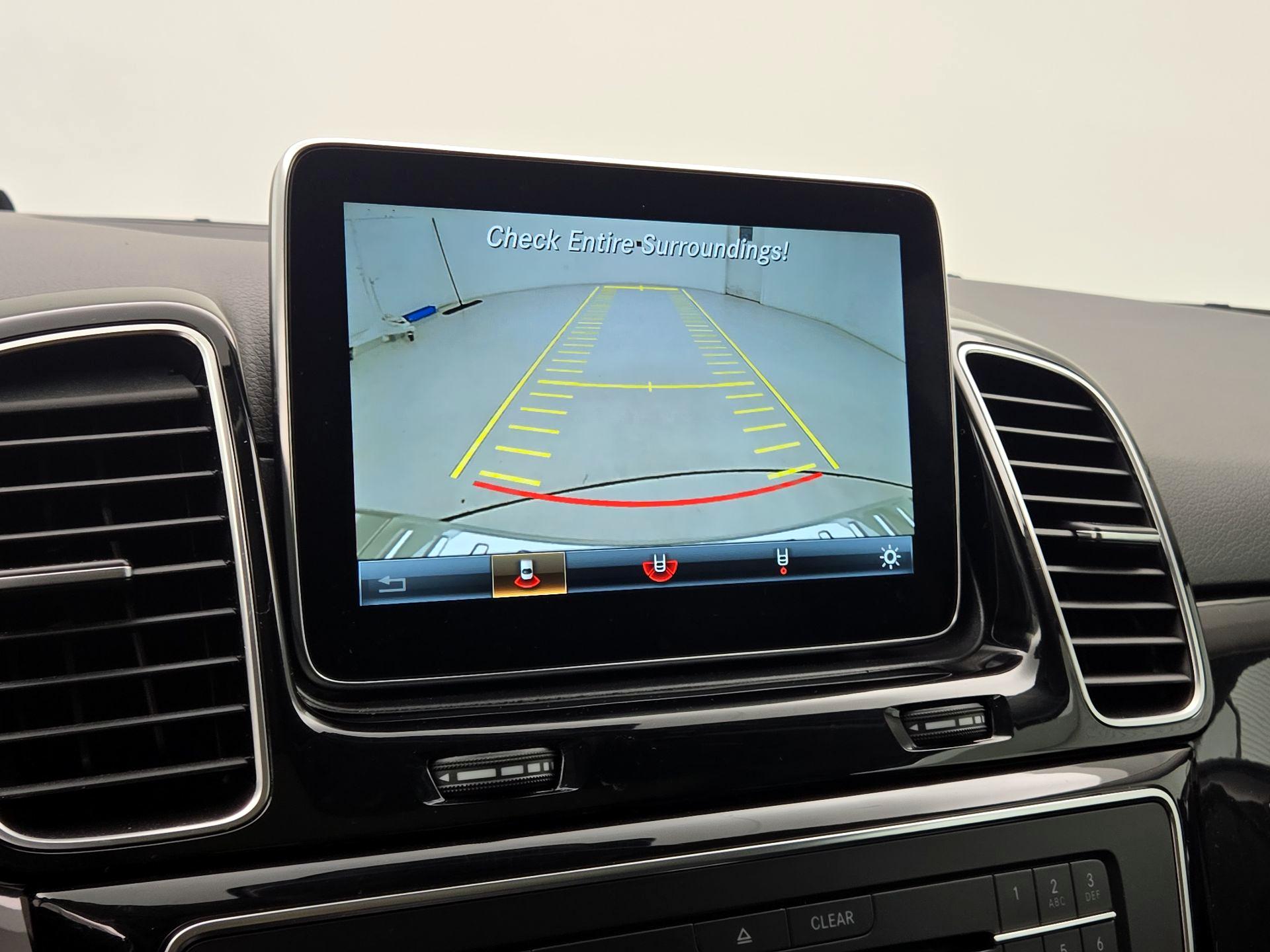 Thumbnail: 2016 Mercedes-Benz GLE - 14