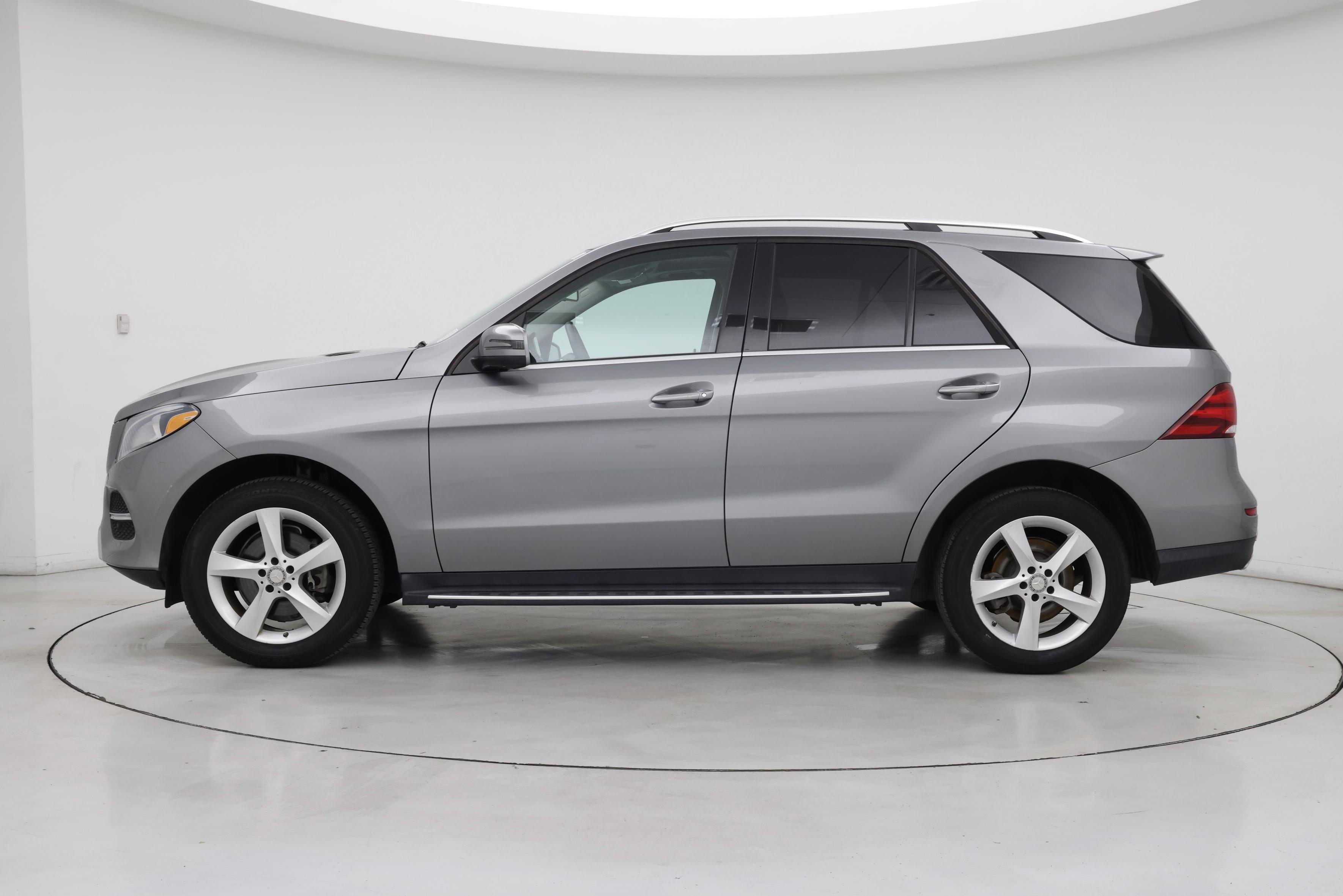 Thumbnail: 2016 Mercedes-Benz GLE - 3