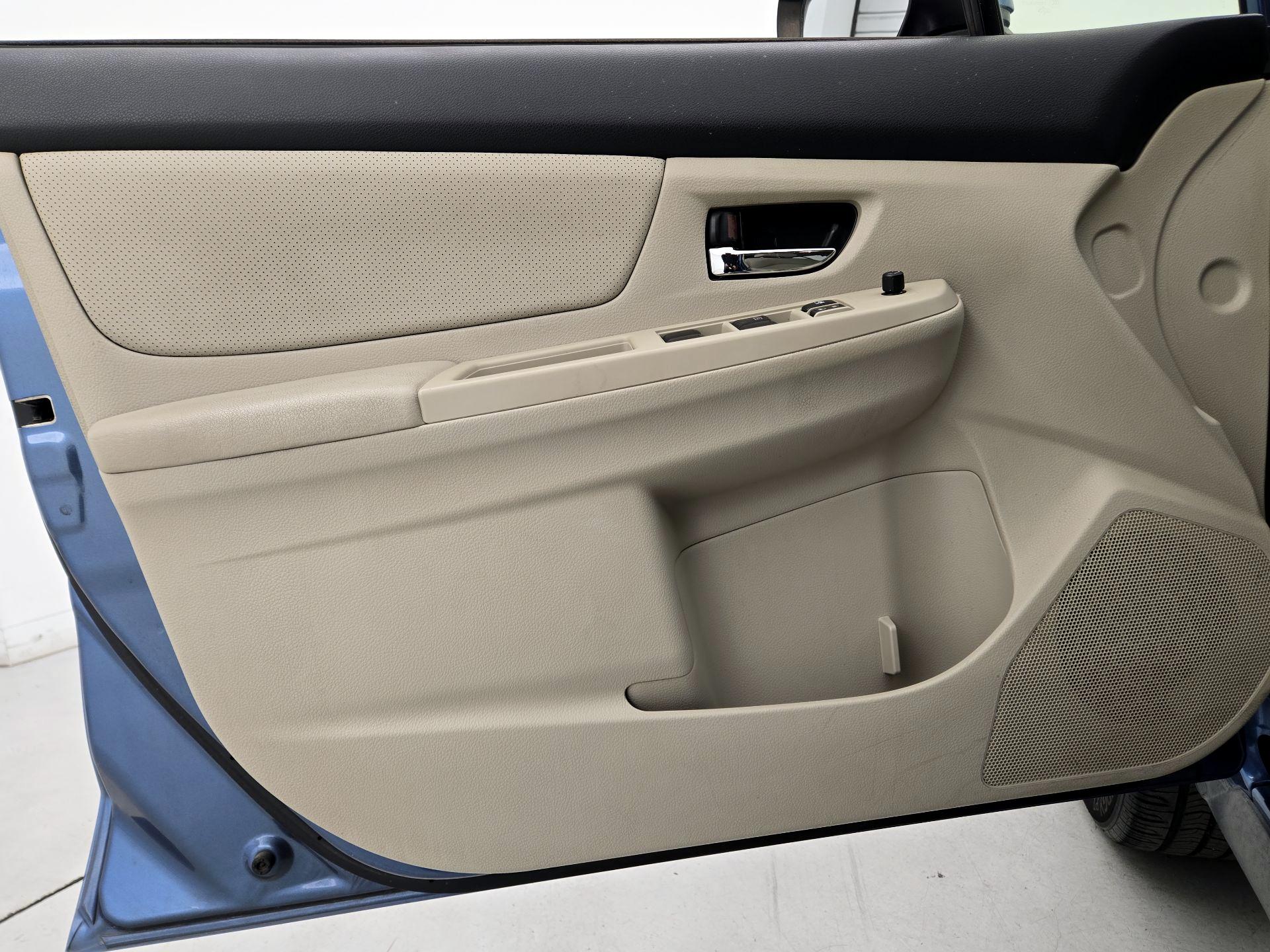 Thumbnail: 2014 Subaru XV Crosstrek - 12