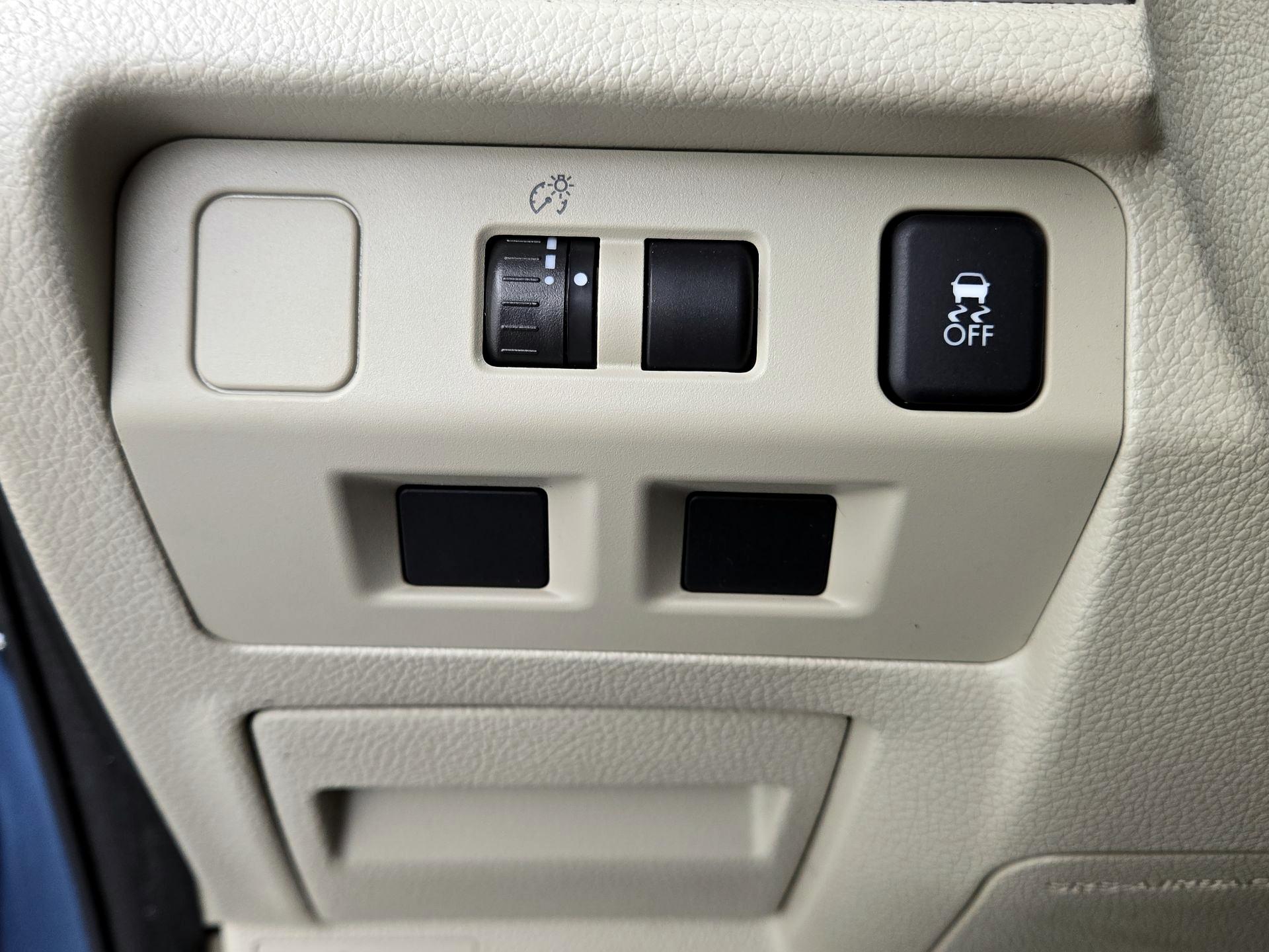 Thumbnail: 2014 Subaru XV Crosstrek - 13