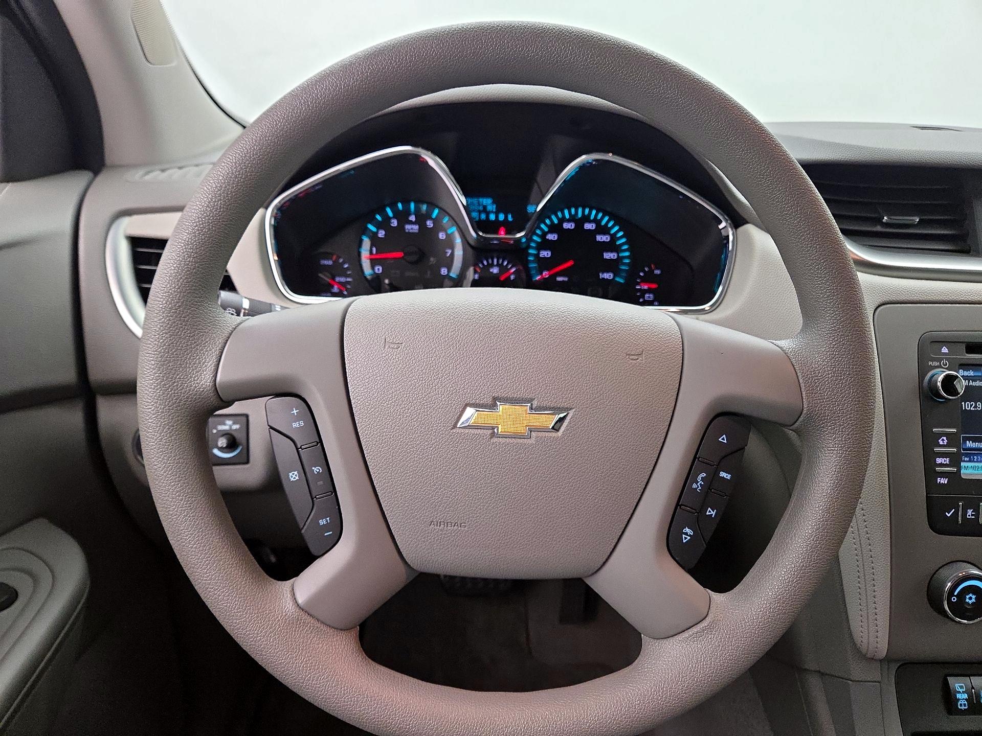 Thumbnail: 2017 Chevrolet Traverse - 10