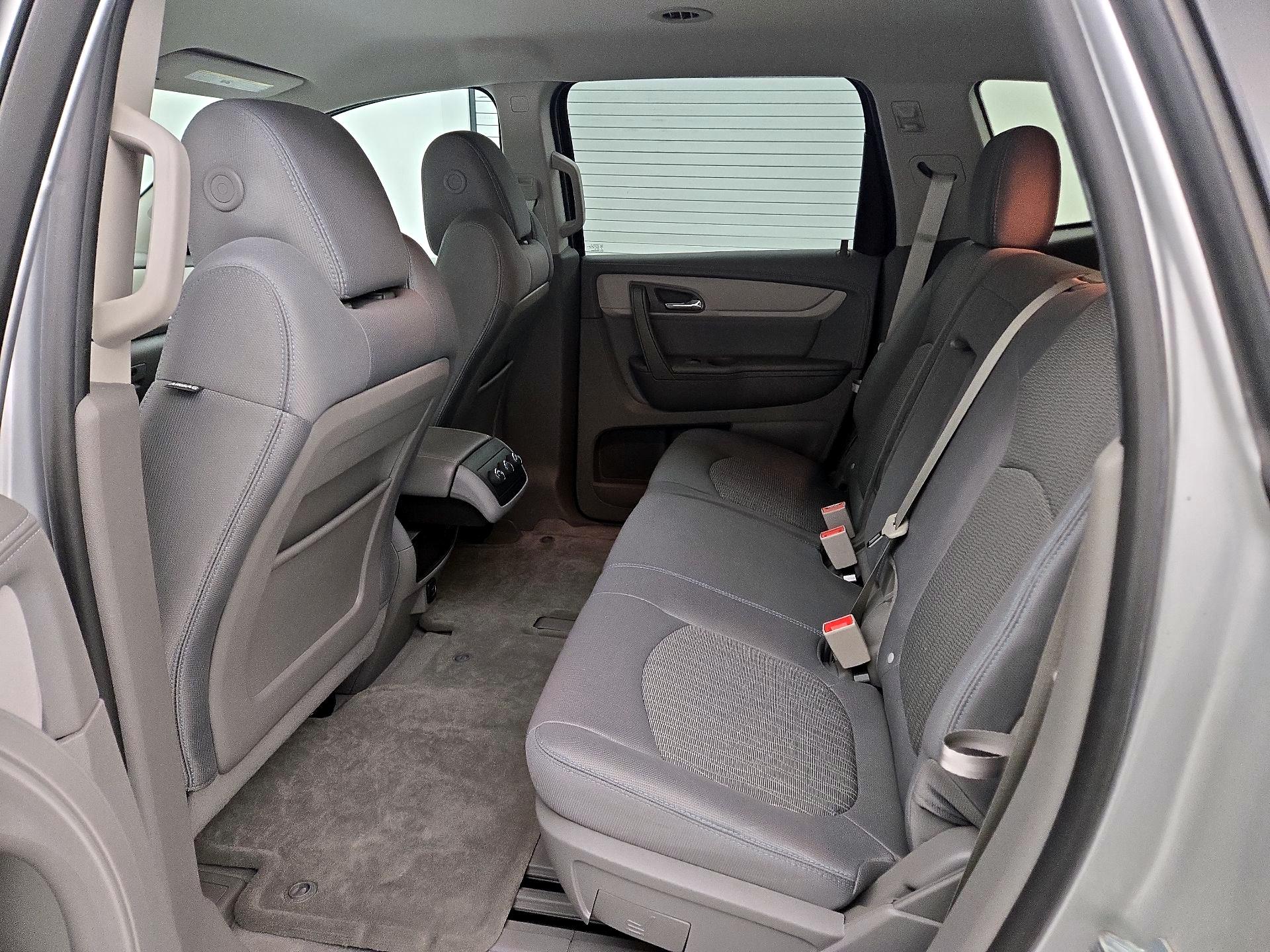 Thumbnail: 2017 Chevrolet Traverse - 18