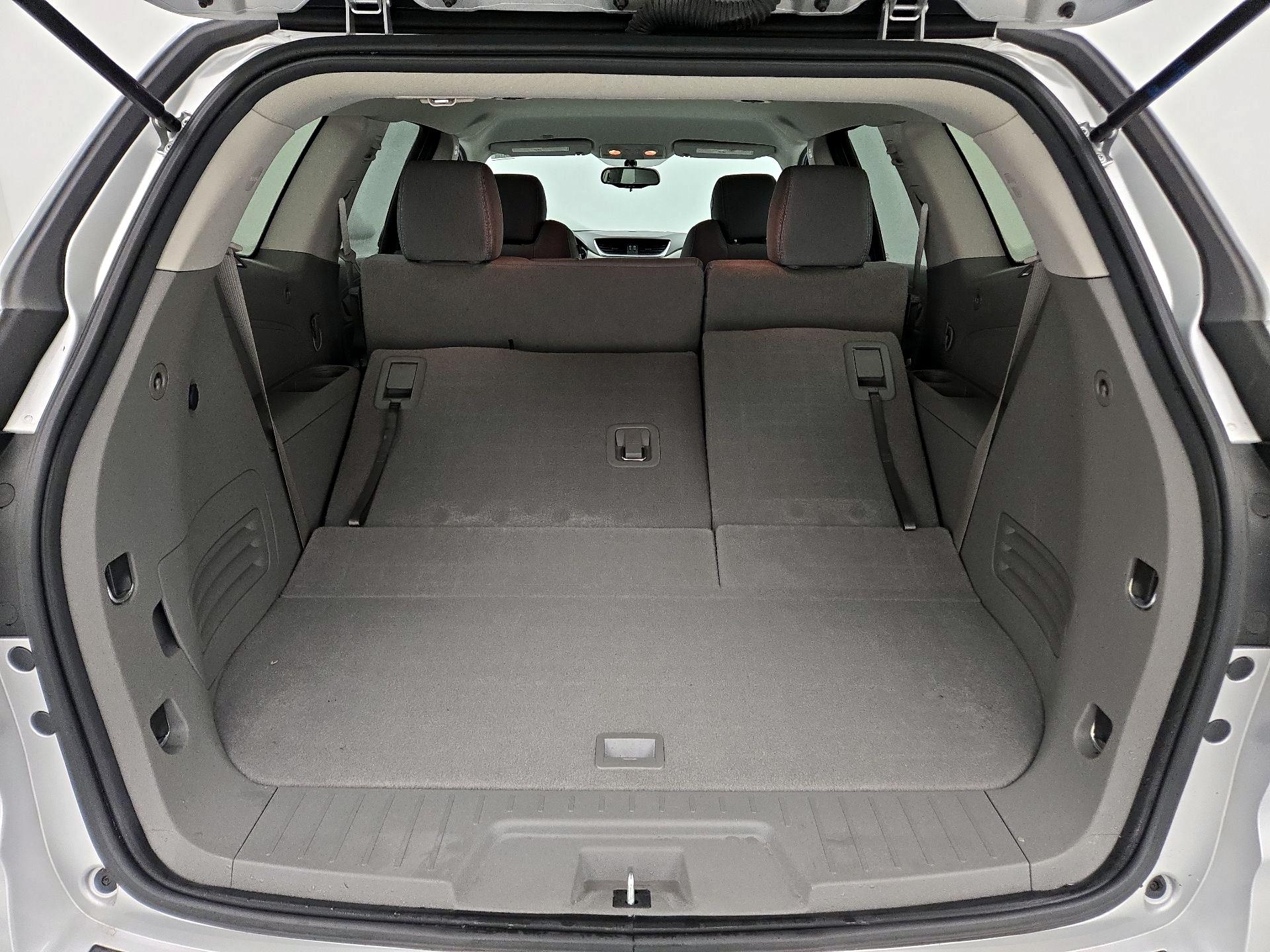 Thumbnail: 2017 Chevrolet Traverse - 19