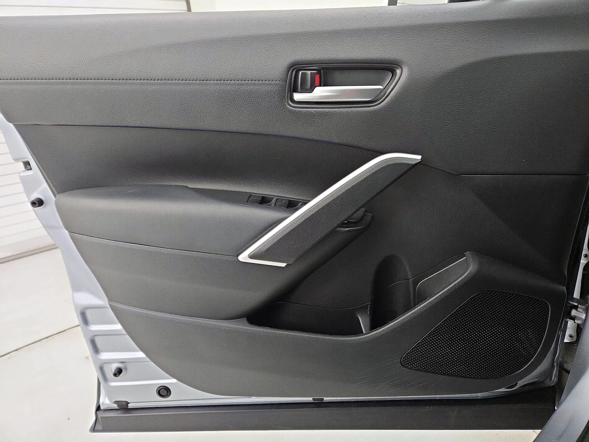 Thumbnail: 2022 Toyota Corolla Cross - 12