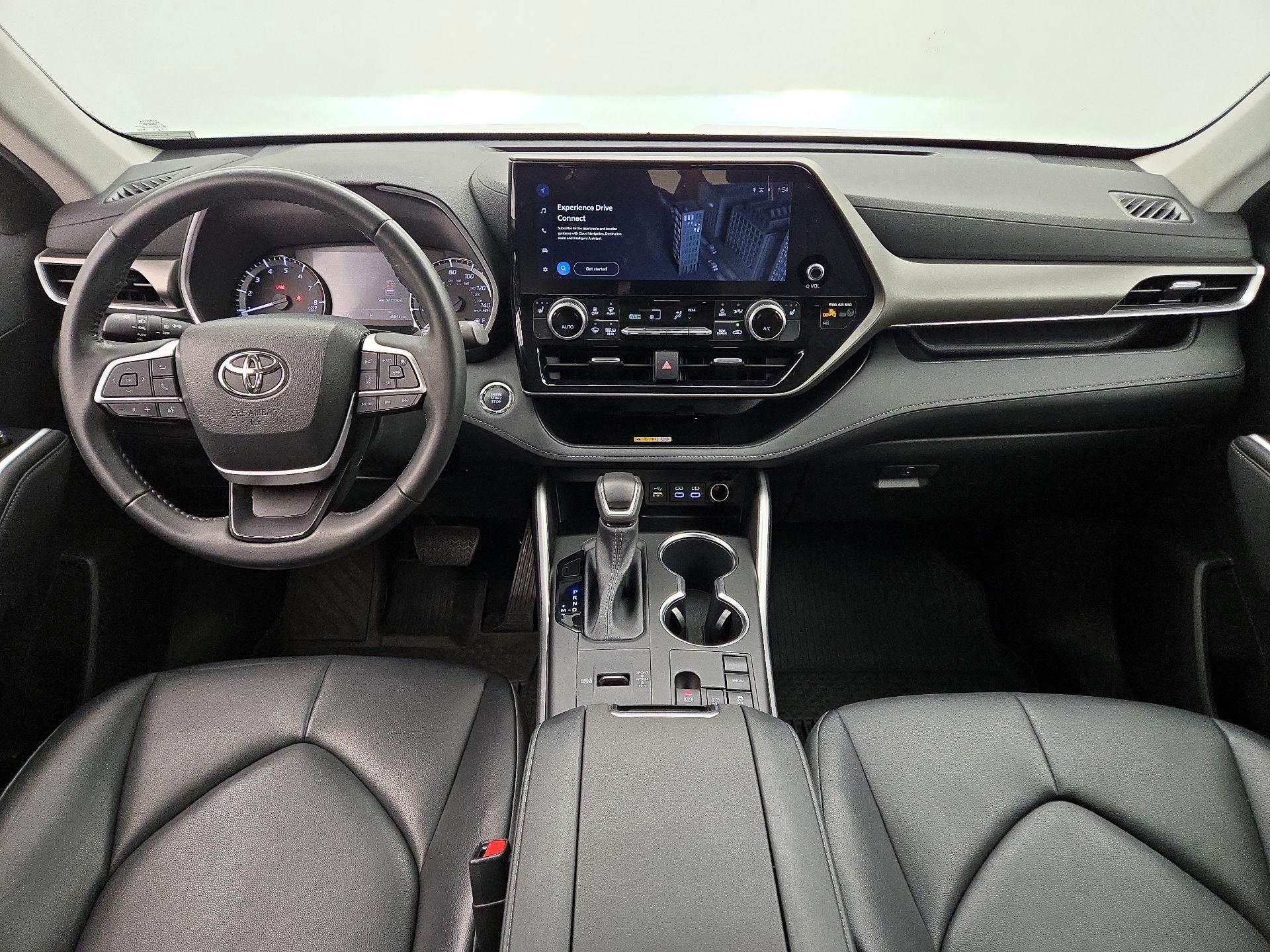 Thumbnail: 2023 Toyota Highlander - 9