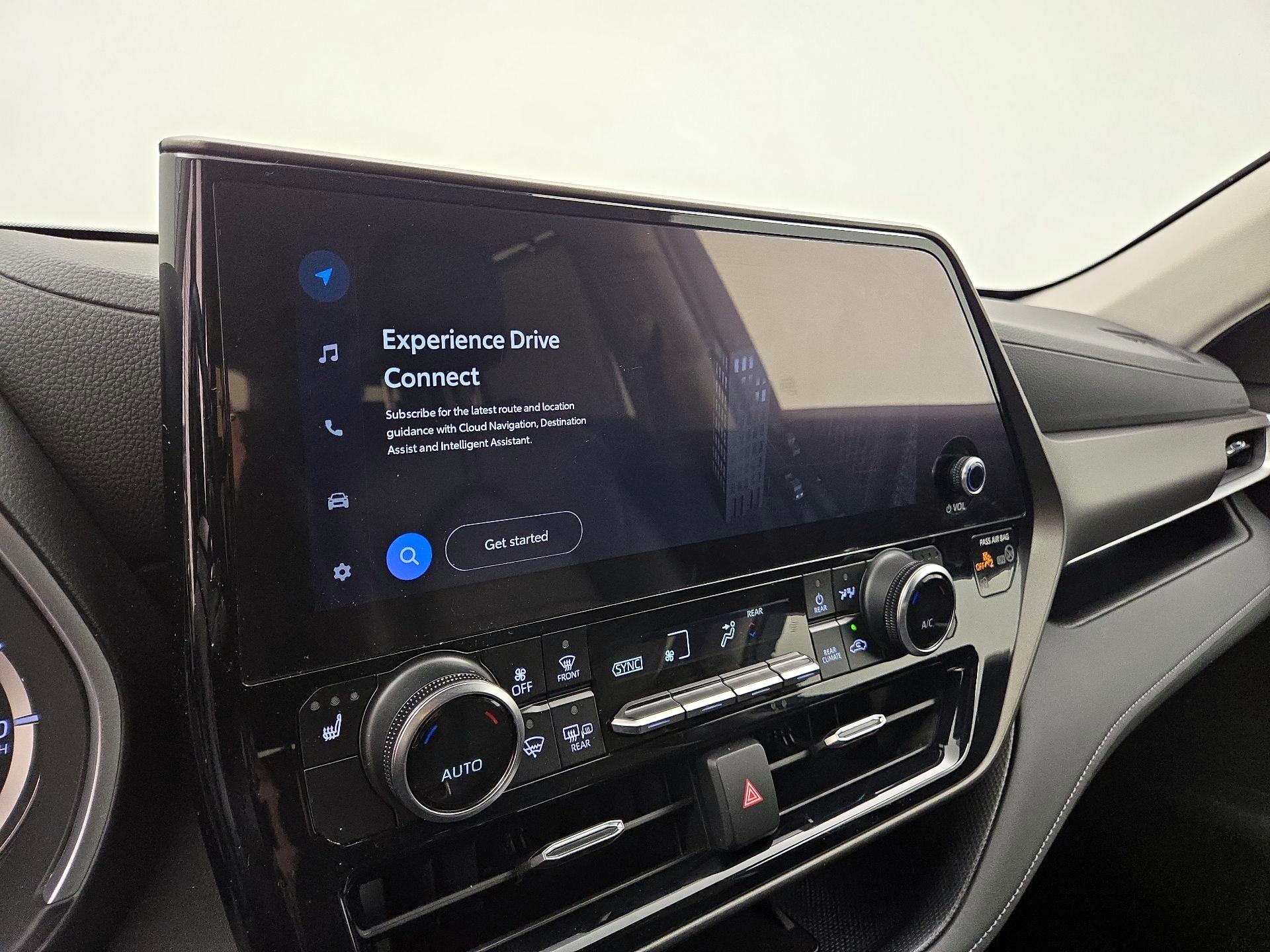 Thumbnail: 2023 Toyota Highlander - 15