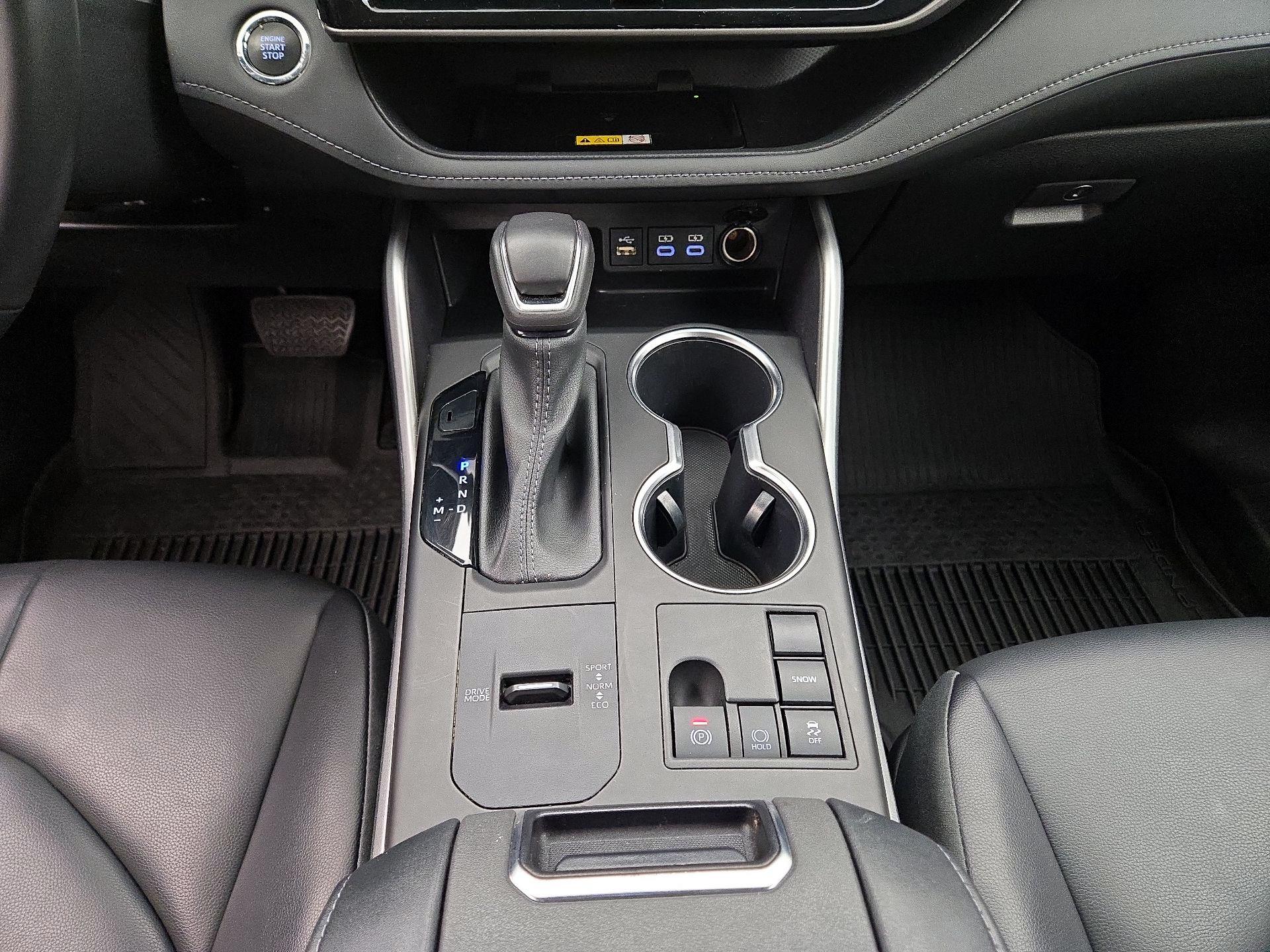 Thumbnail: 2023 Toyota Highlander - 17