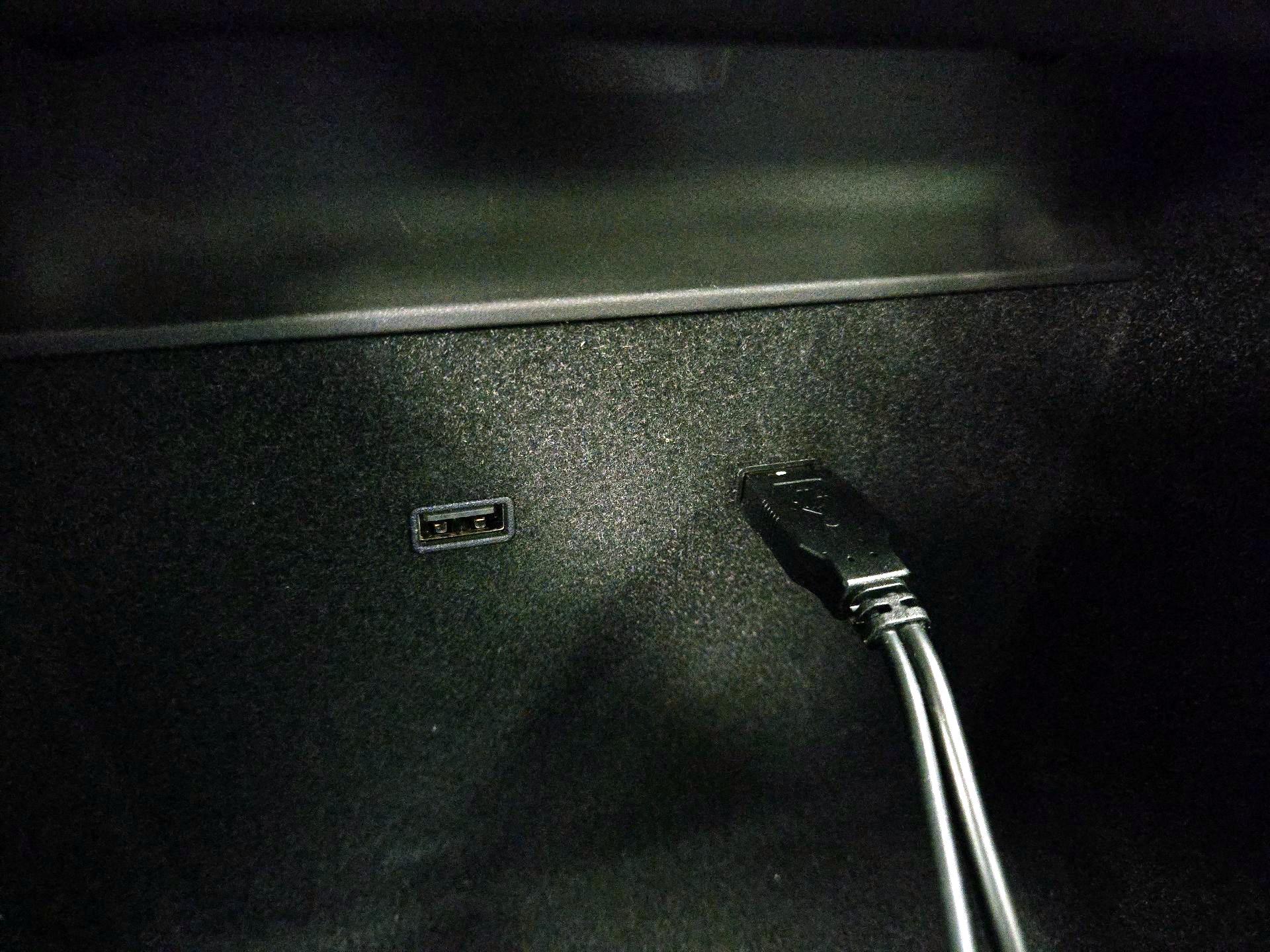 Thumbnail: 2020 Tesla Model 3 - 18