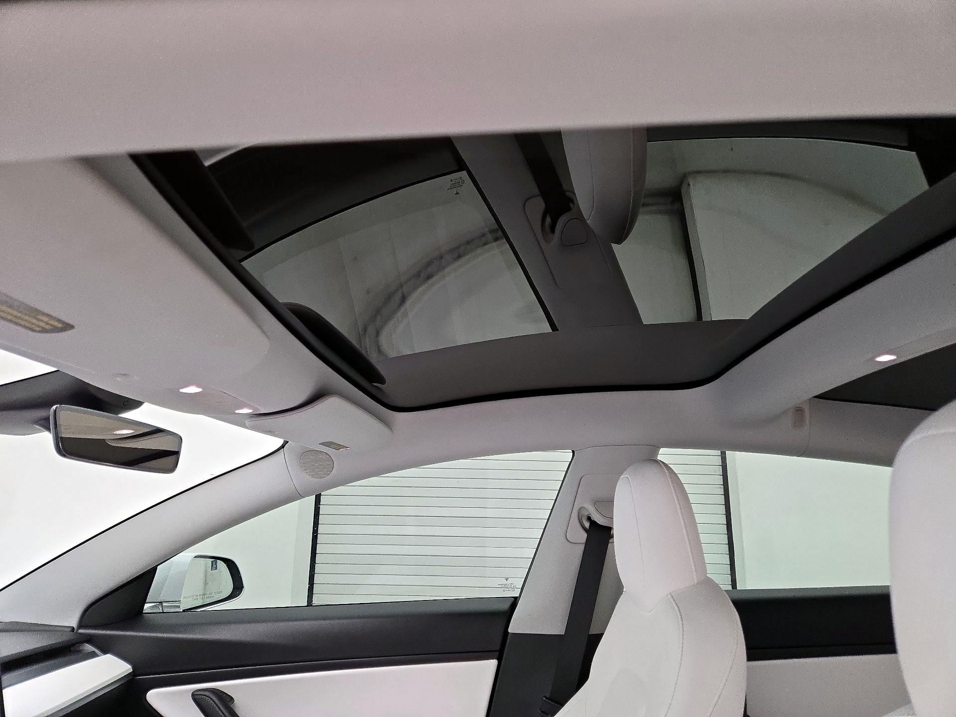 Thumbnail: 2020 Tesla Model 3 - 19