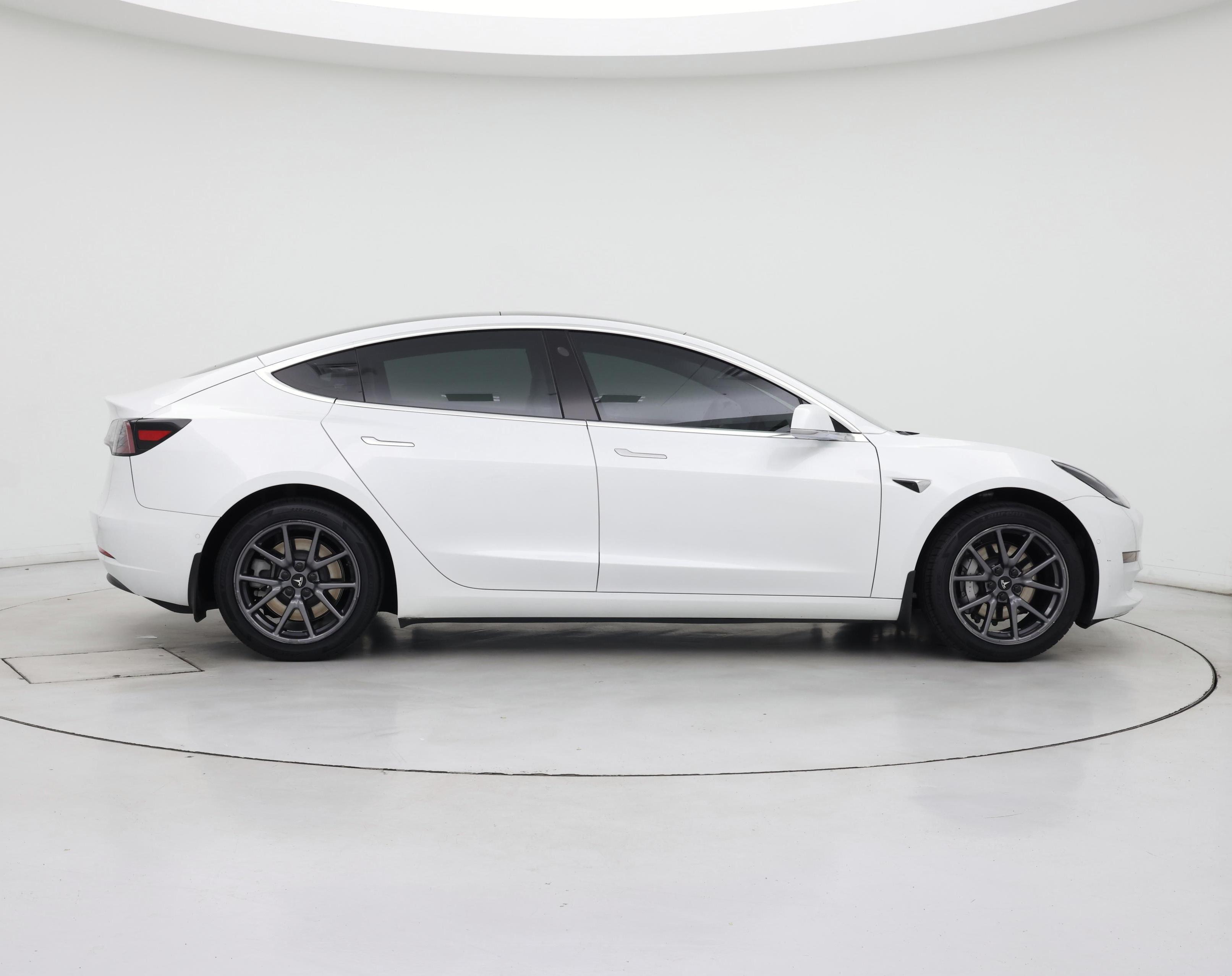 Thumbnail: 2020 Tesla Model 3 - 7