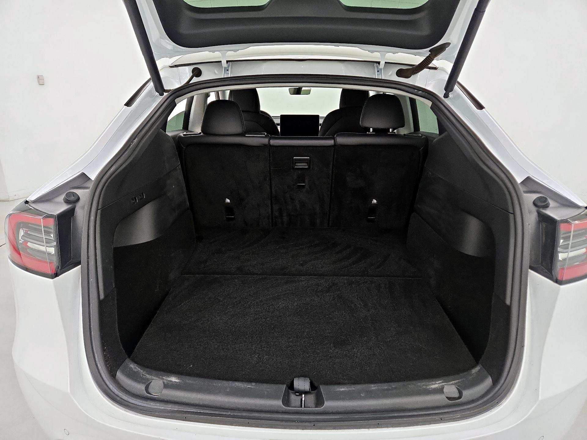 Thumbnail: 2022 Tesla Model Y - 20