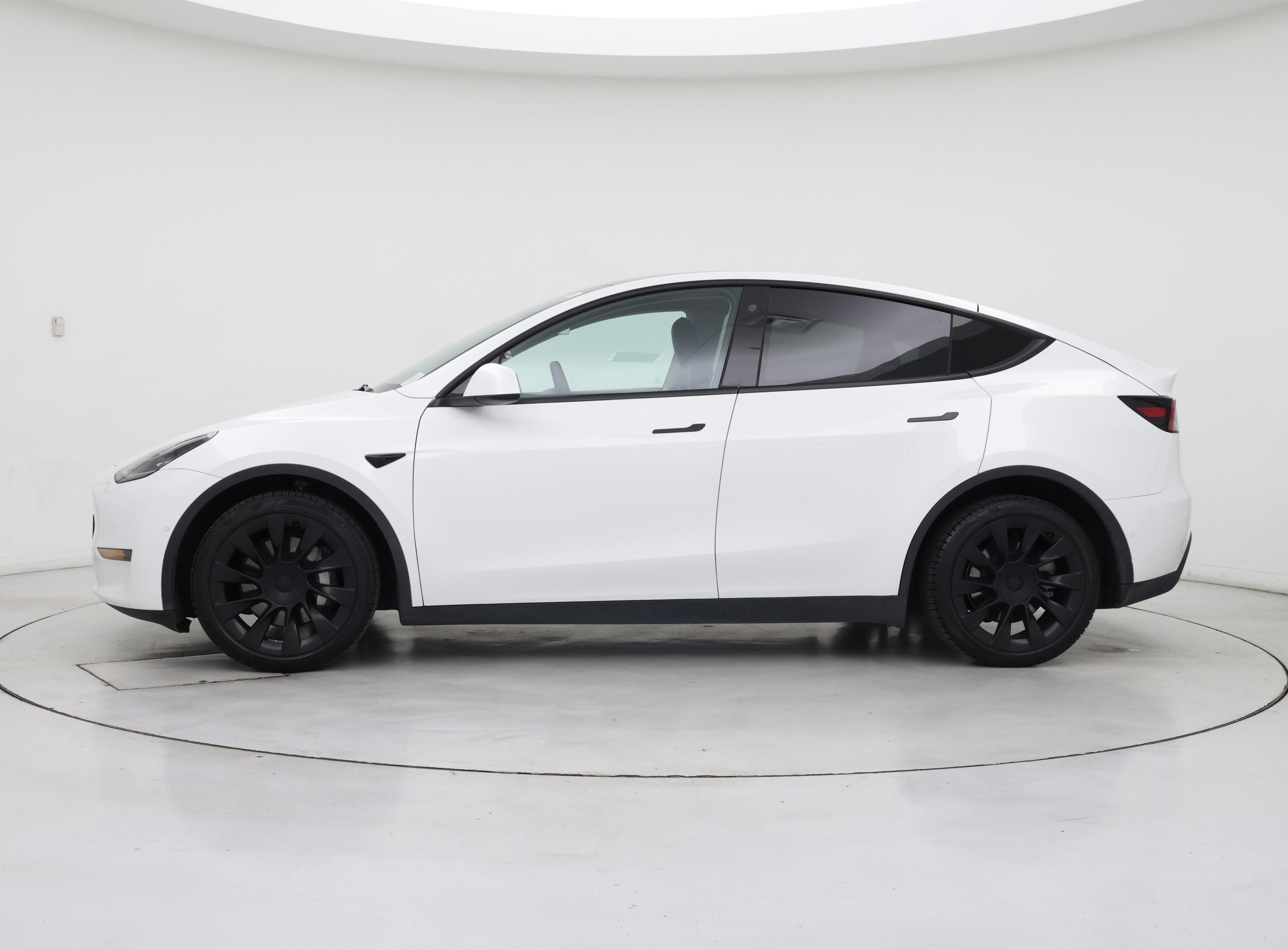 Thumbnail: 2022 Tesla Model Y - 3