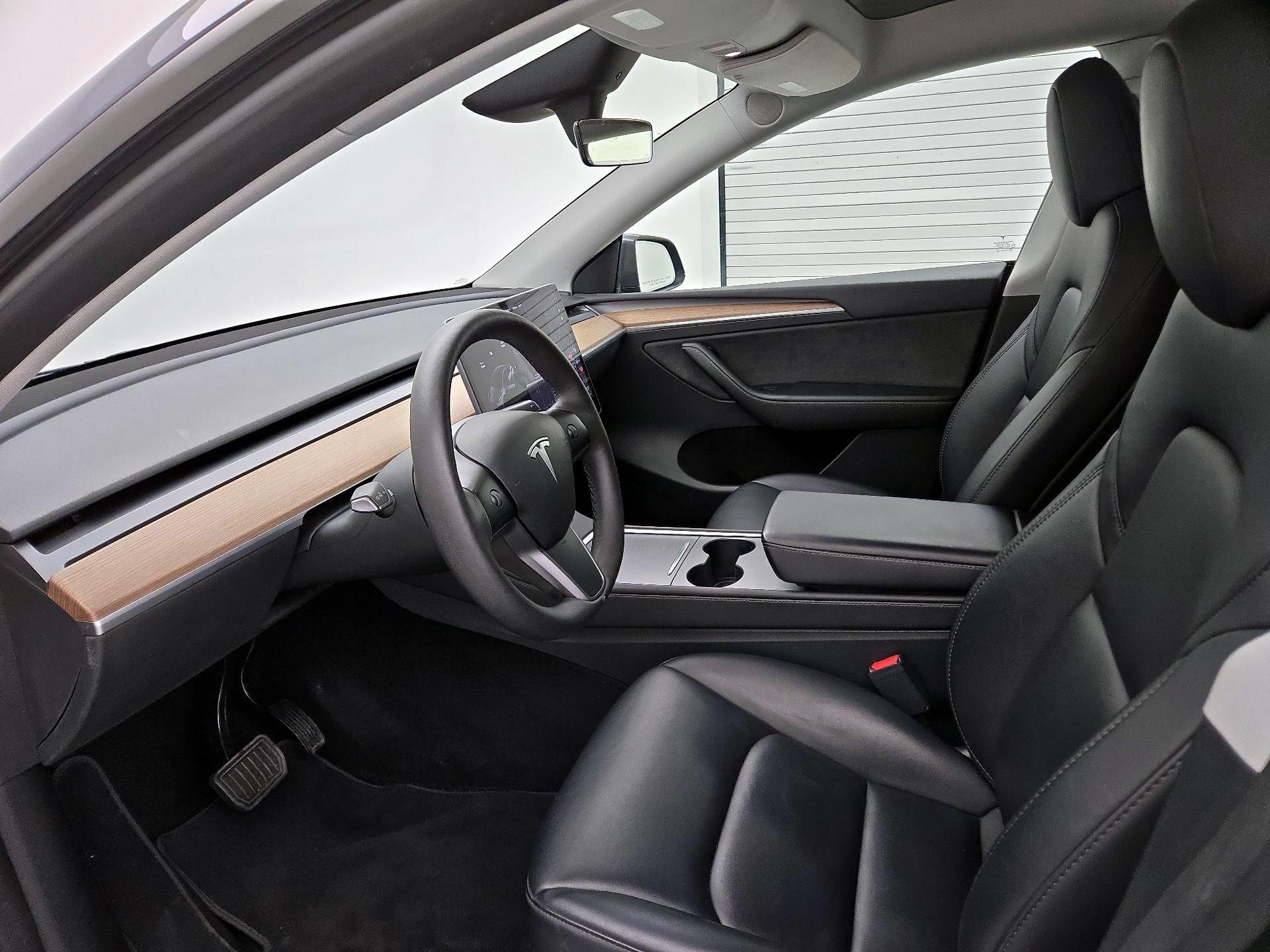 Thumbnail: 2023 Tesla Model Y - 11