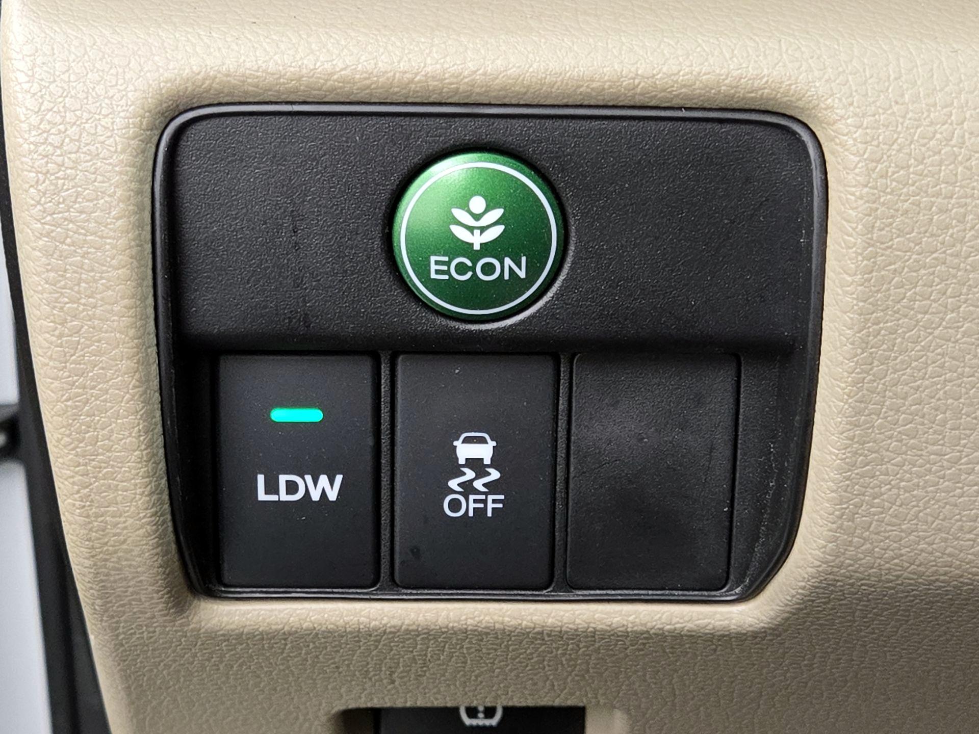 Thumbnail: 2015 Honda Accord - 13