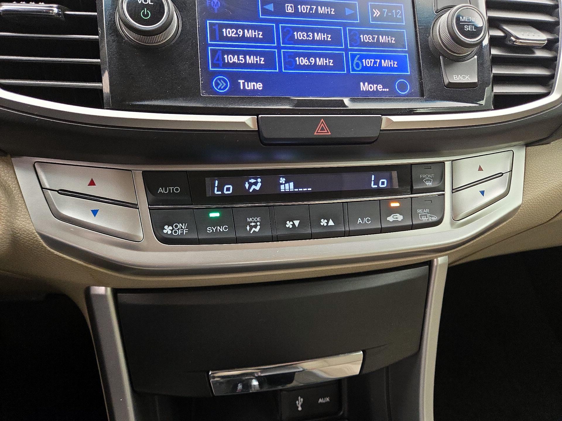 Thumbnail: 2015 Honda Accord - 16