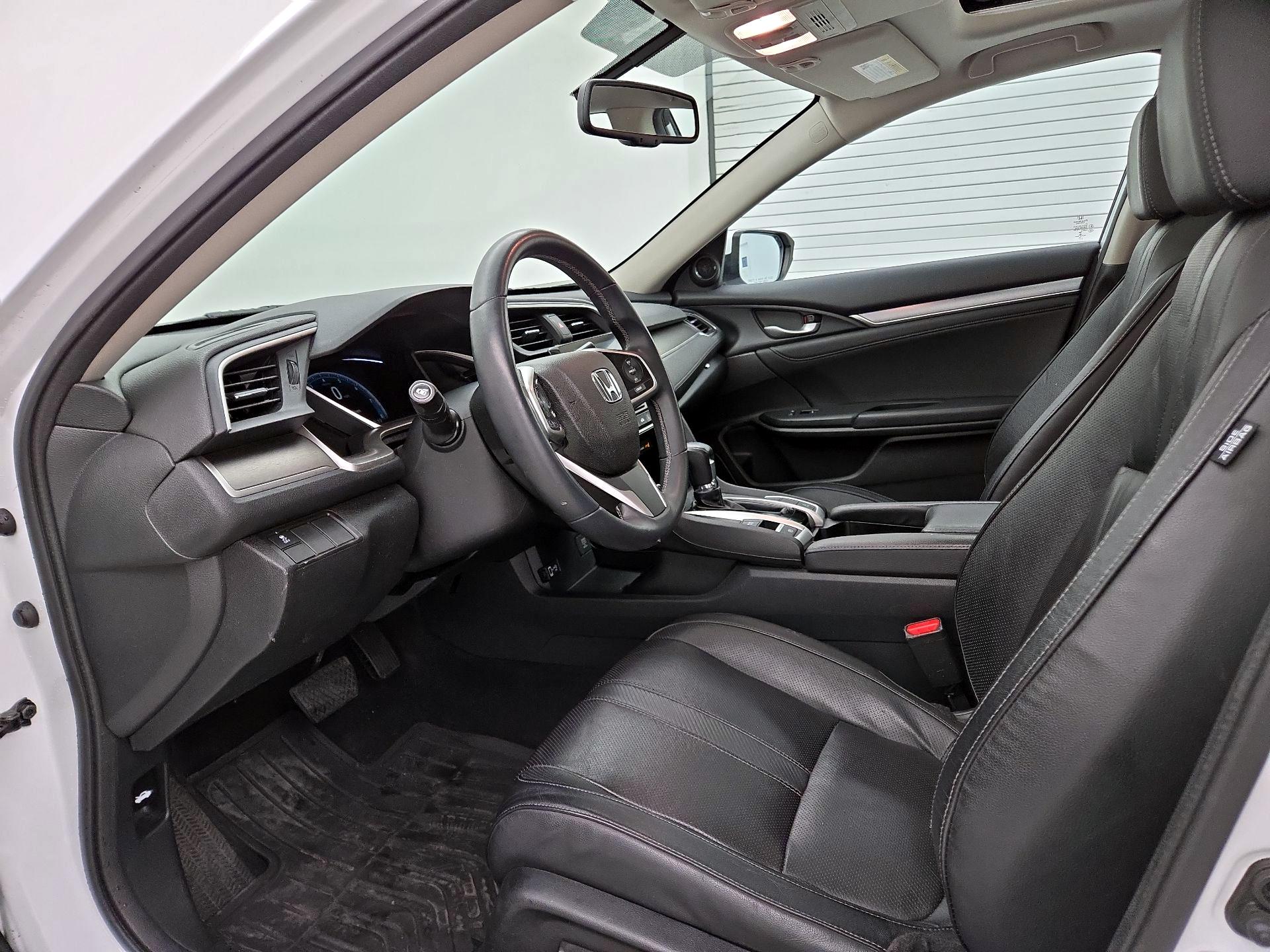 Thumbnail: 2016 Honda Civic - 11