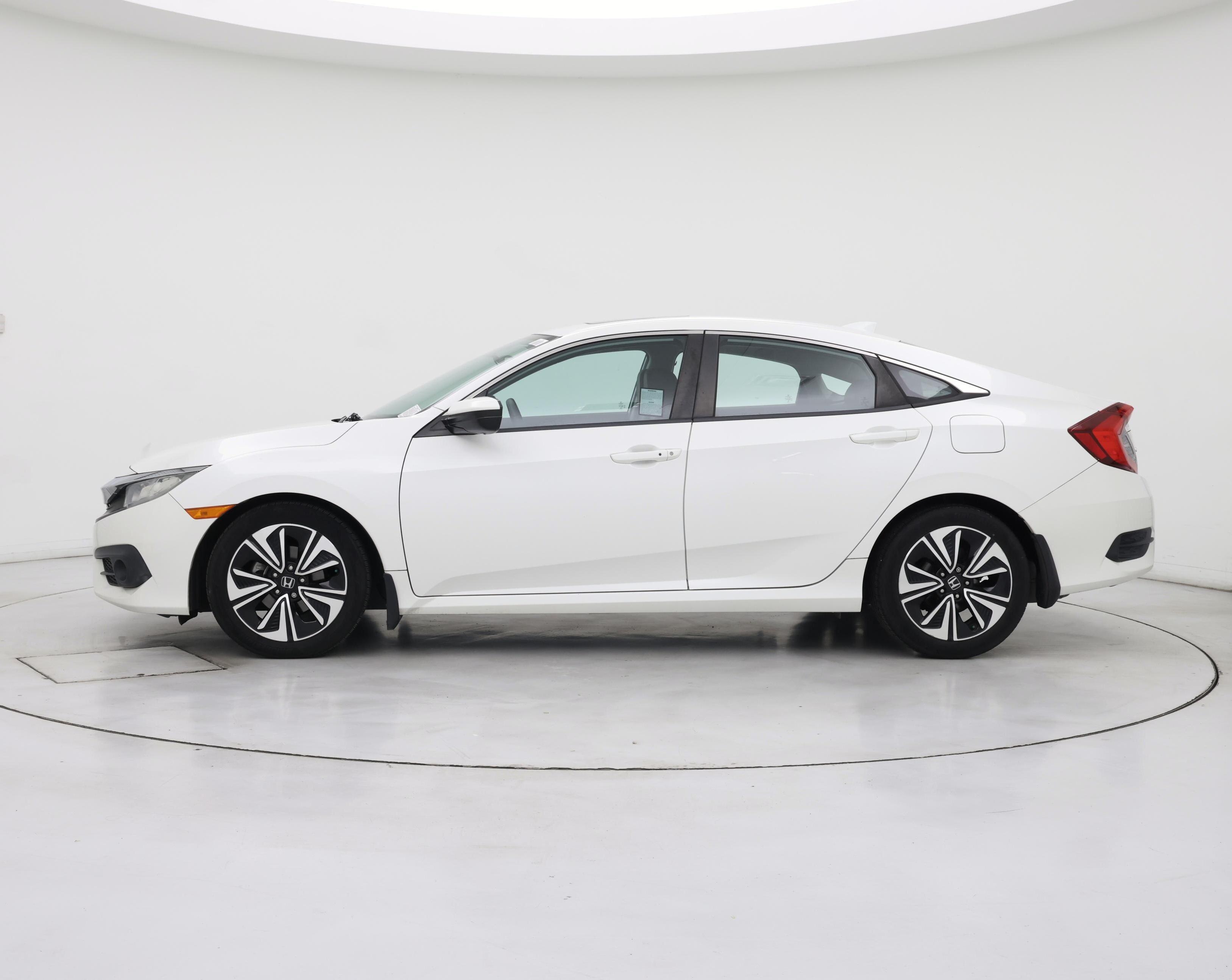 Thumbnail: 2016 Honda Civic - 3
