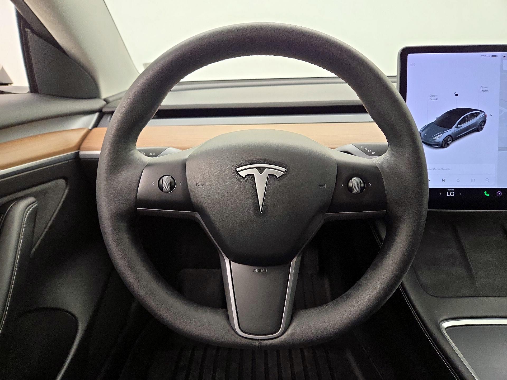 Thumbnail: 2022 Tesla Model 3 - 10