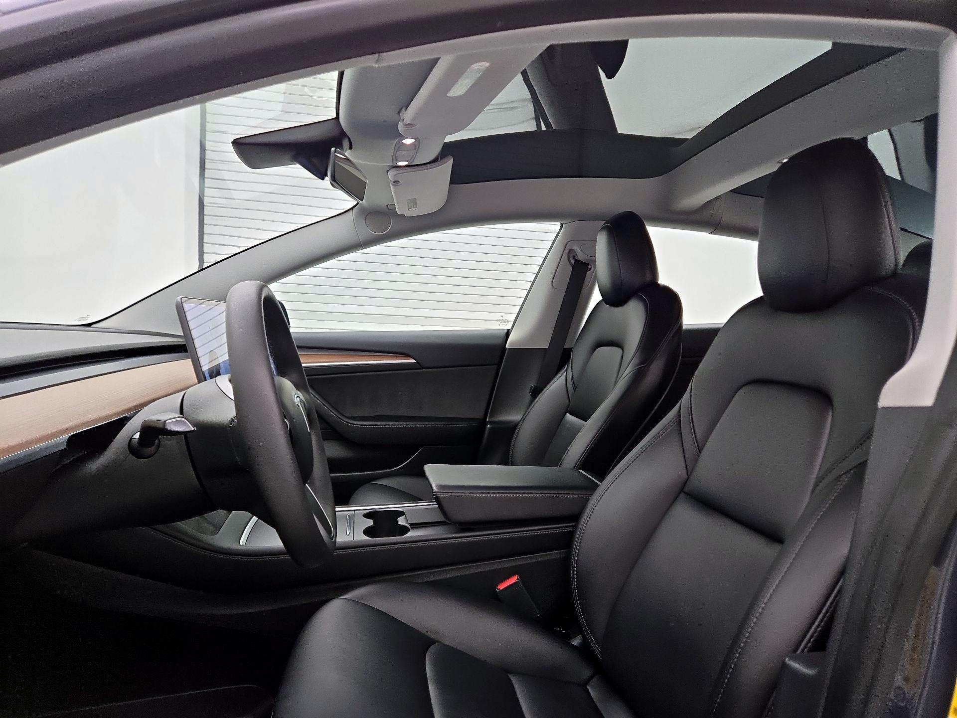 Thumbnail: 2022 Tesla Model 3 - 18