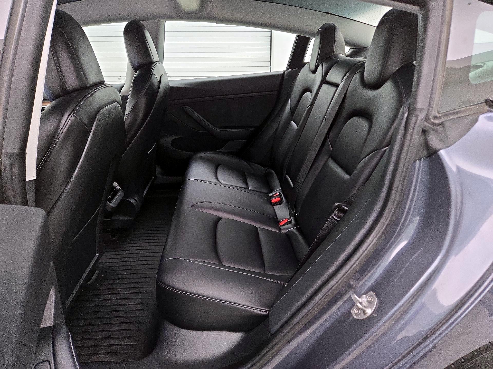 Thumbnail: 2022 Tesla Model 3 - 19