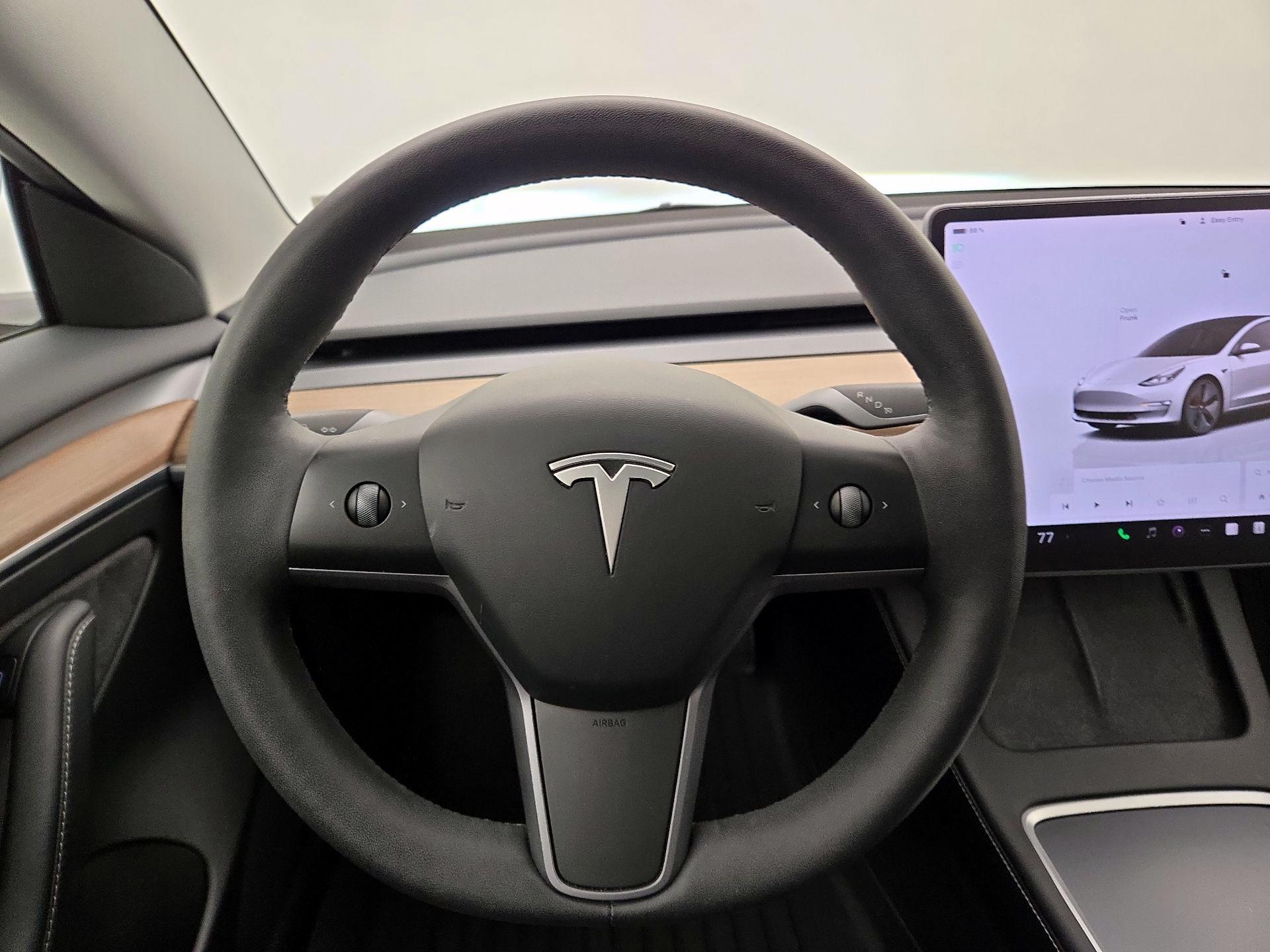 Thumbnail: 2023 Tesla Model 3 - 10