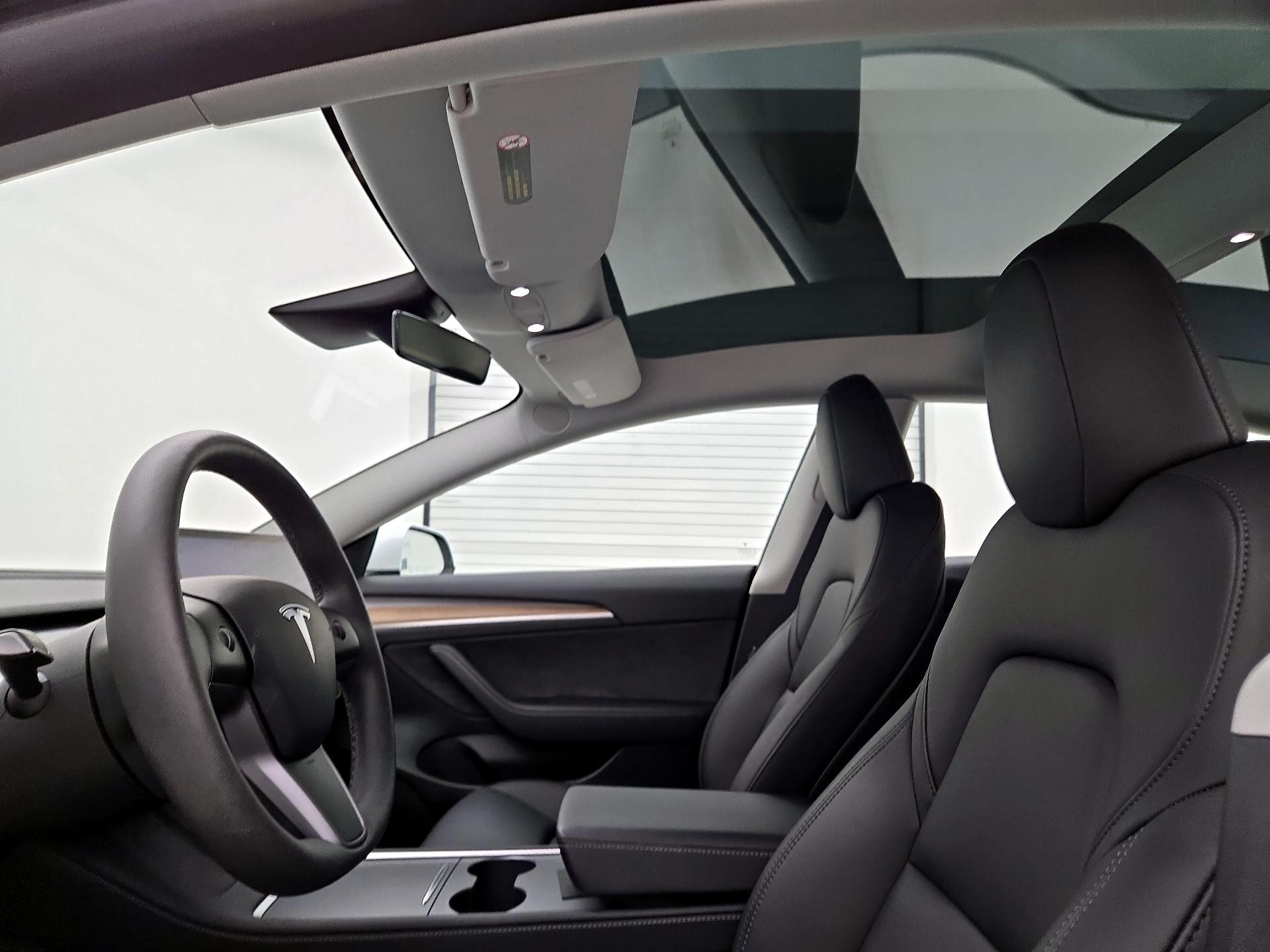 Thumbnail: 2023 Tesla Model 3 - 19