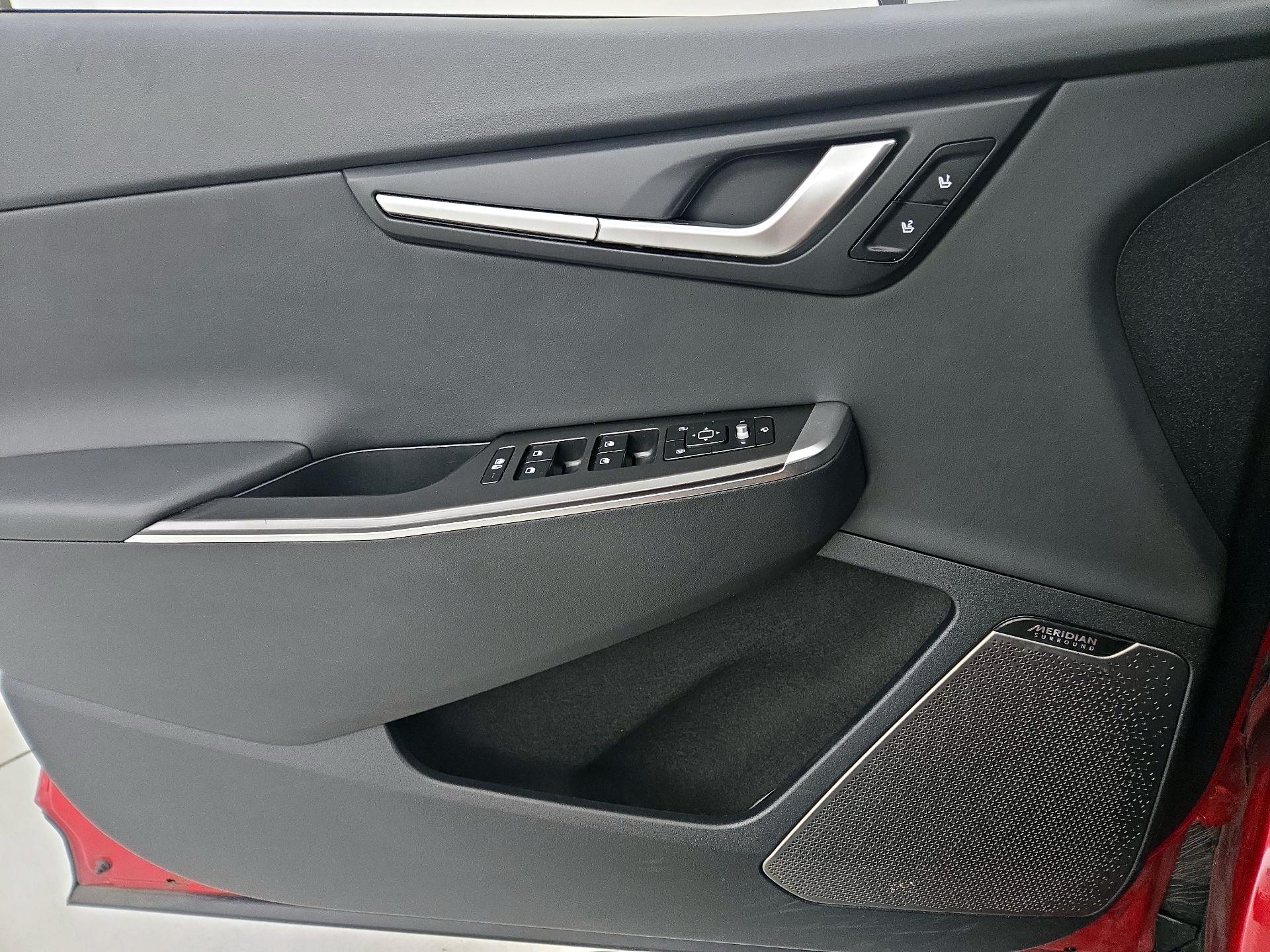 Thumbnail: 2022 Kia EV6 - 12