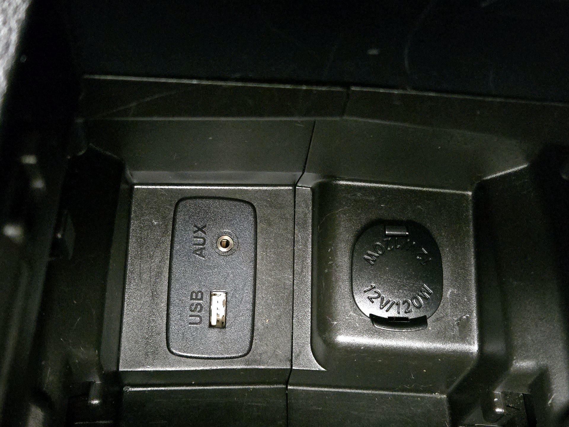 Thumbnail: 2016 Subaru XV Crosstrek - 18