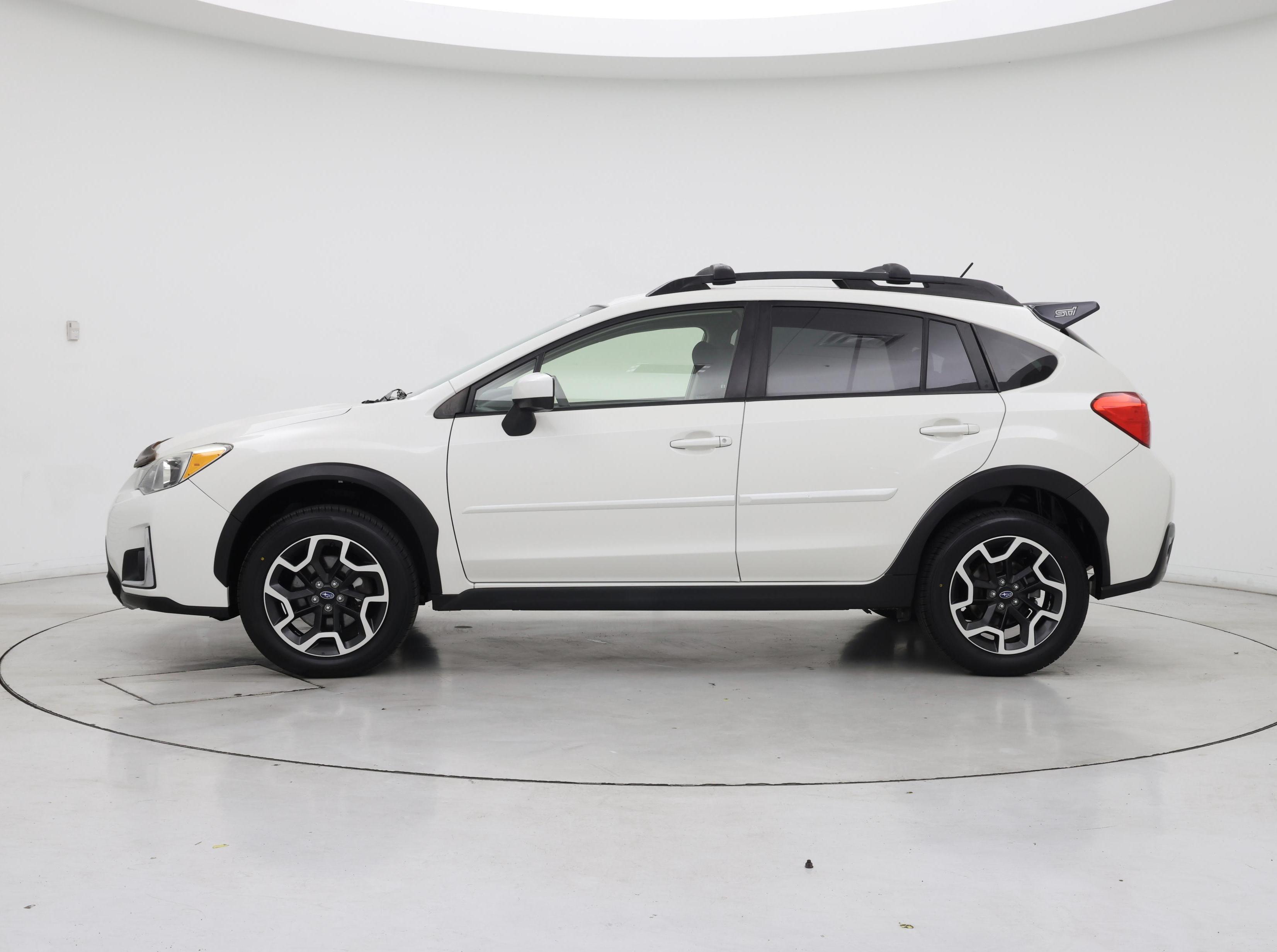 Thumbnail: 2016 Subaru XV Crosstrek - 3