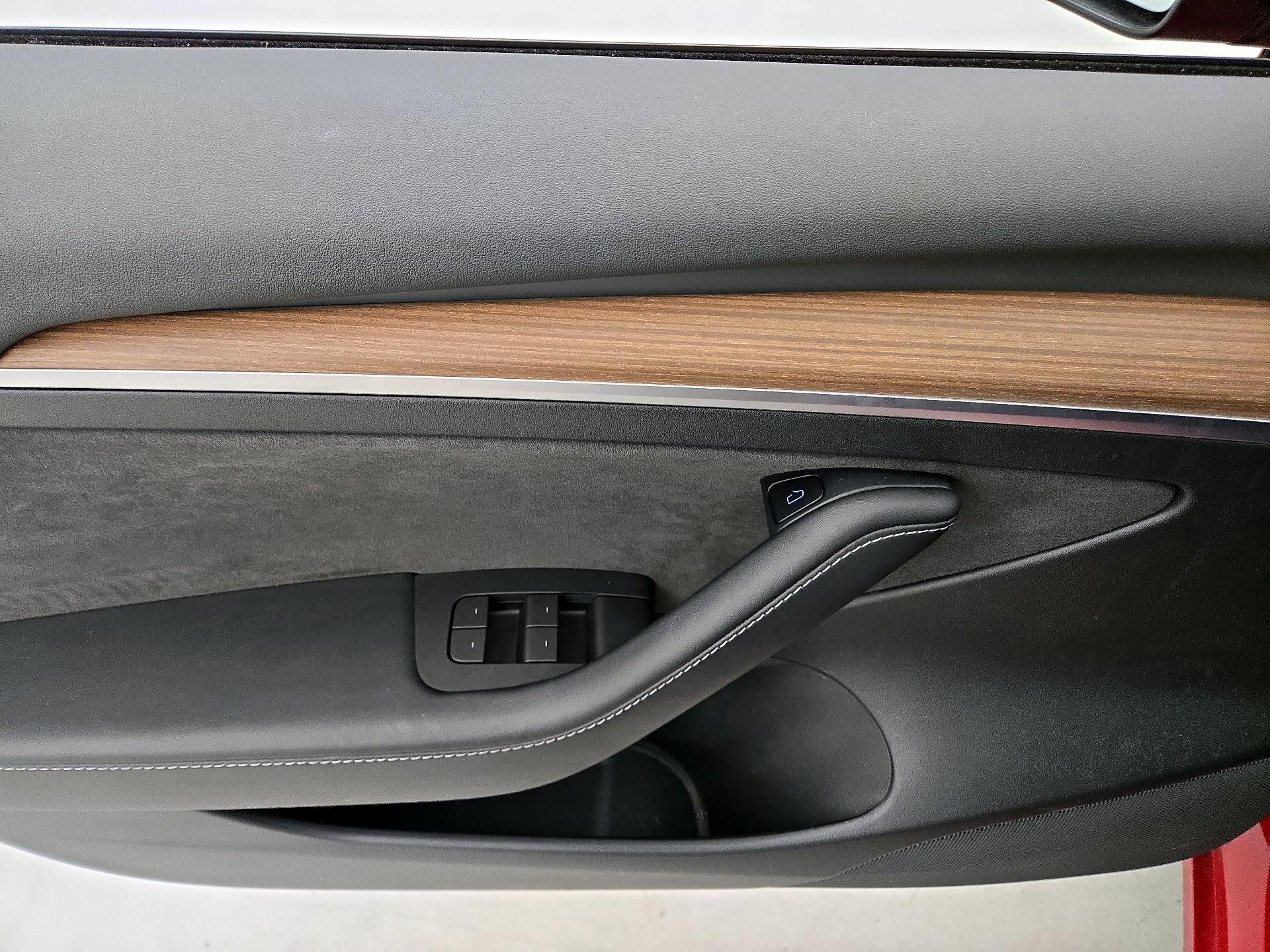 Thumbnail: 2022 Tesla Model 3 - 12