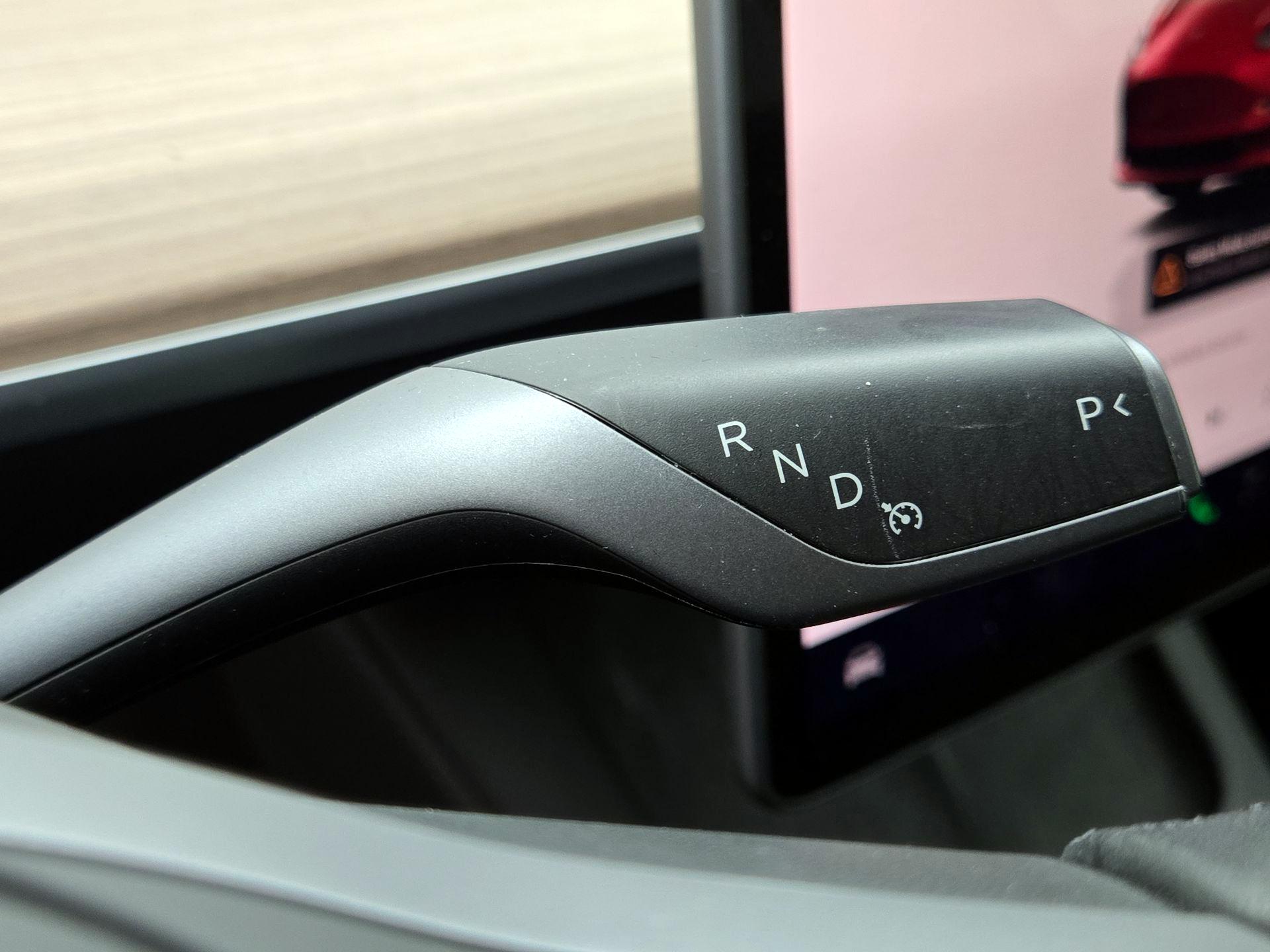 Thumbnail: 2022 Tesla Model 3 - 17