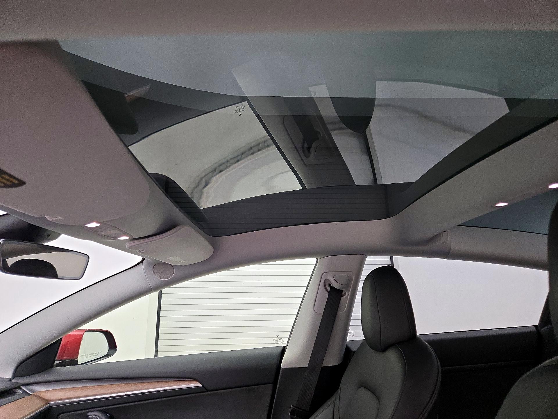 Thumbnail: 2022 Tesla Model 3 - 19