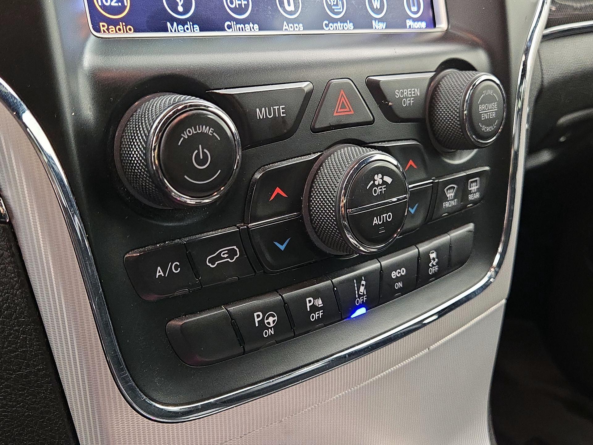 Thumbnail: 2018 Jeep Grand Cherokee - 16