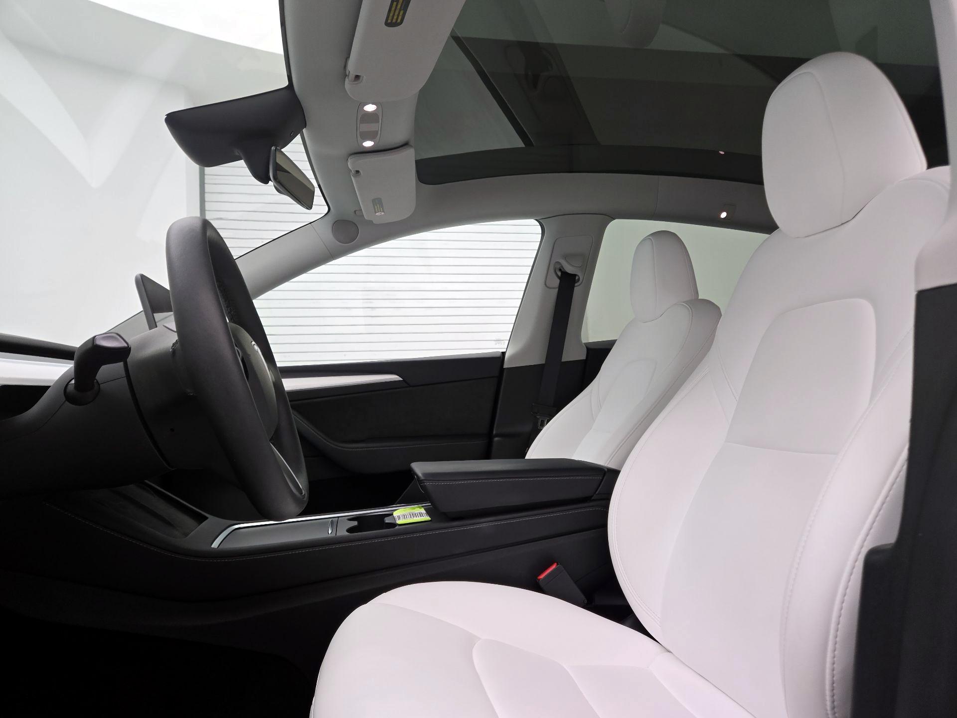 Thumbnail: 2024 Tesla Model Y - 18