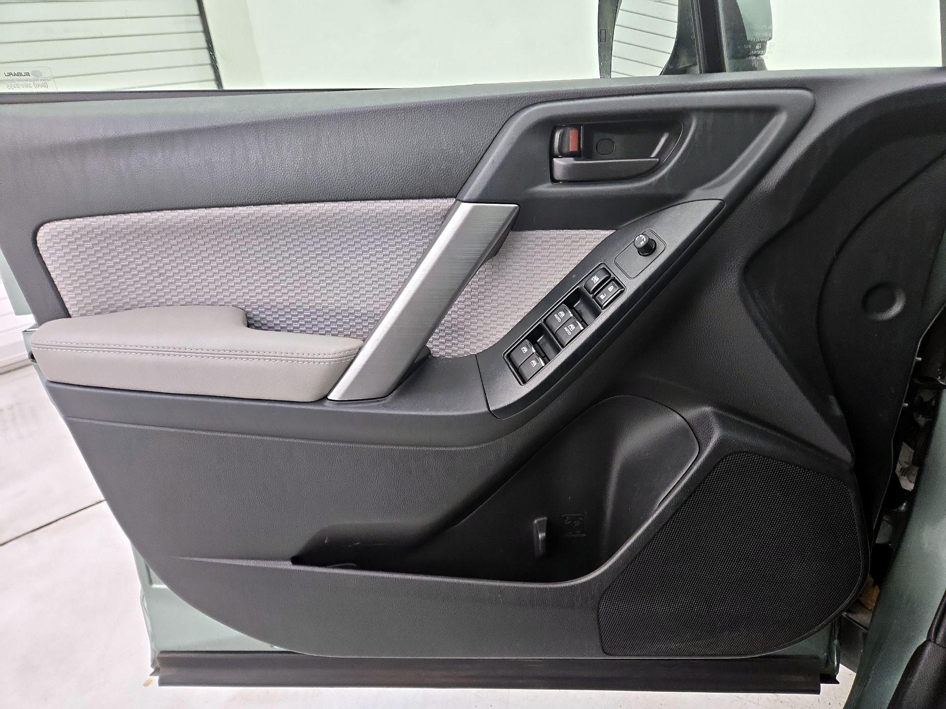 Thumbnail: 2017 Subaru Forester - 12