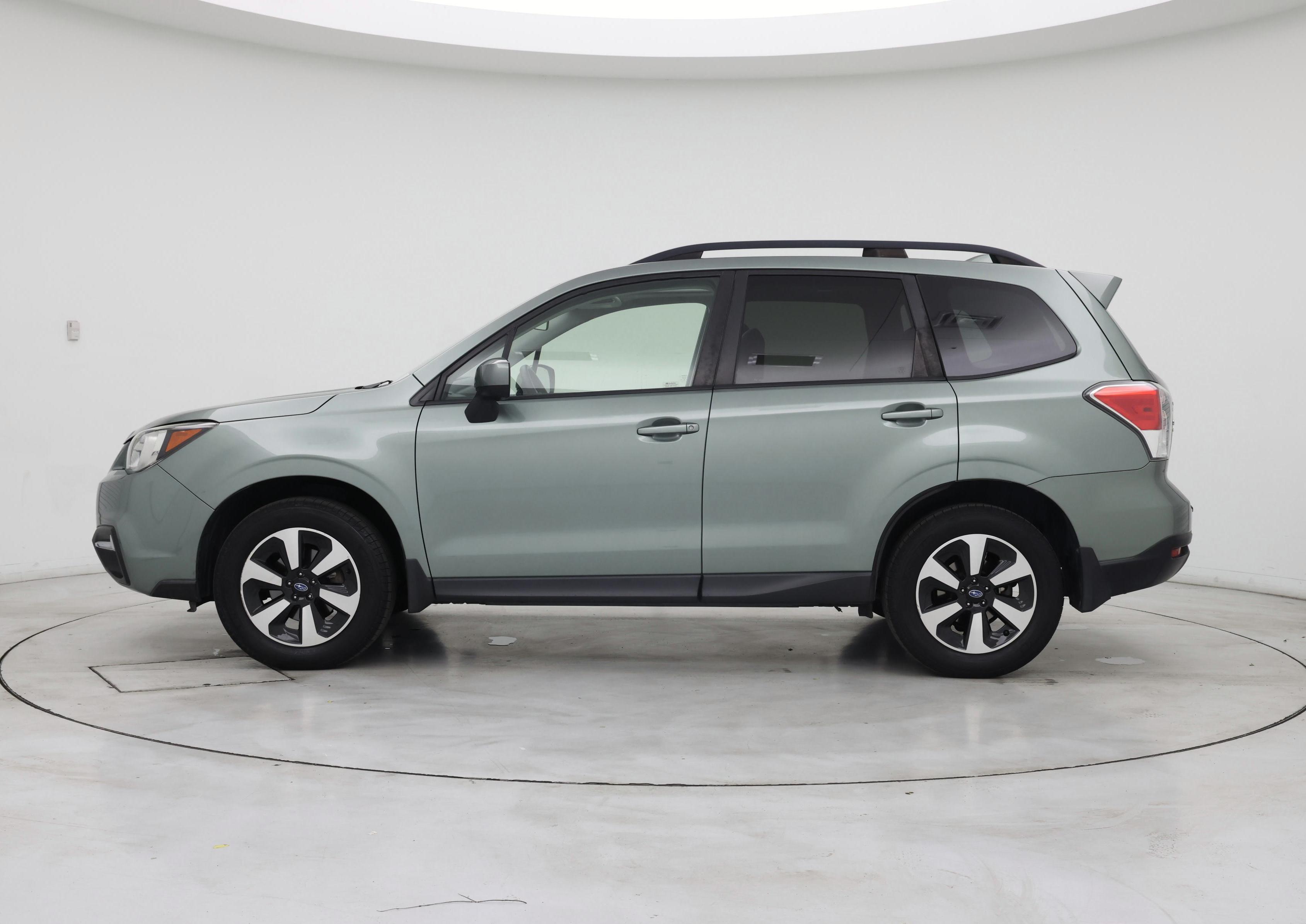 Thumbnail: 2017 Subaru Forester - 3