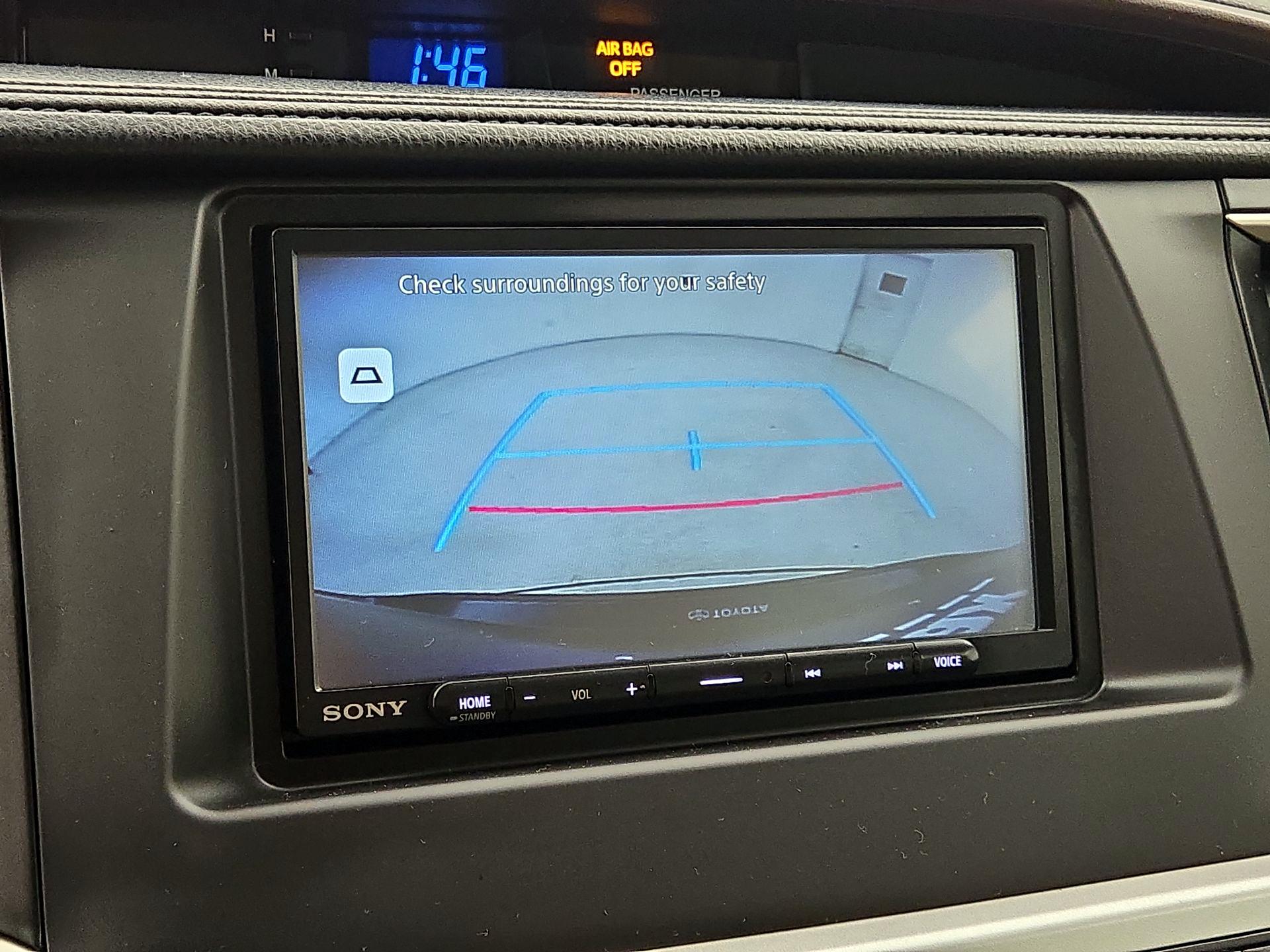 Thumbnail: 2016 Toyota Highlander - 14