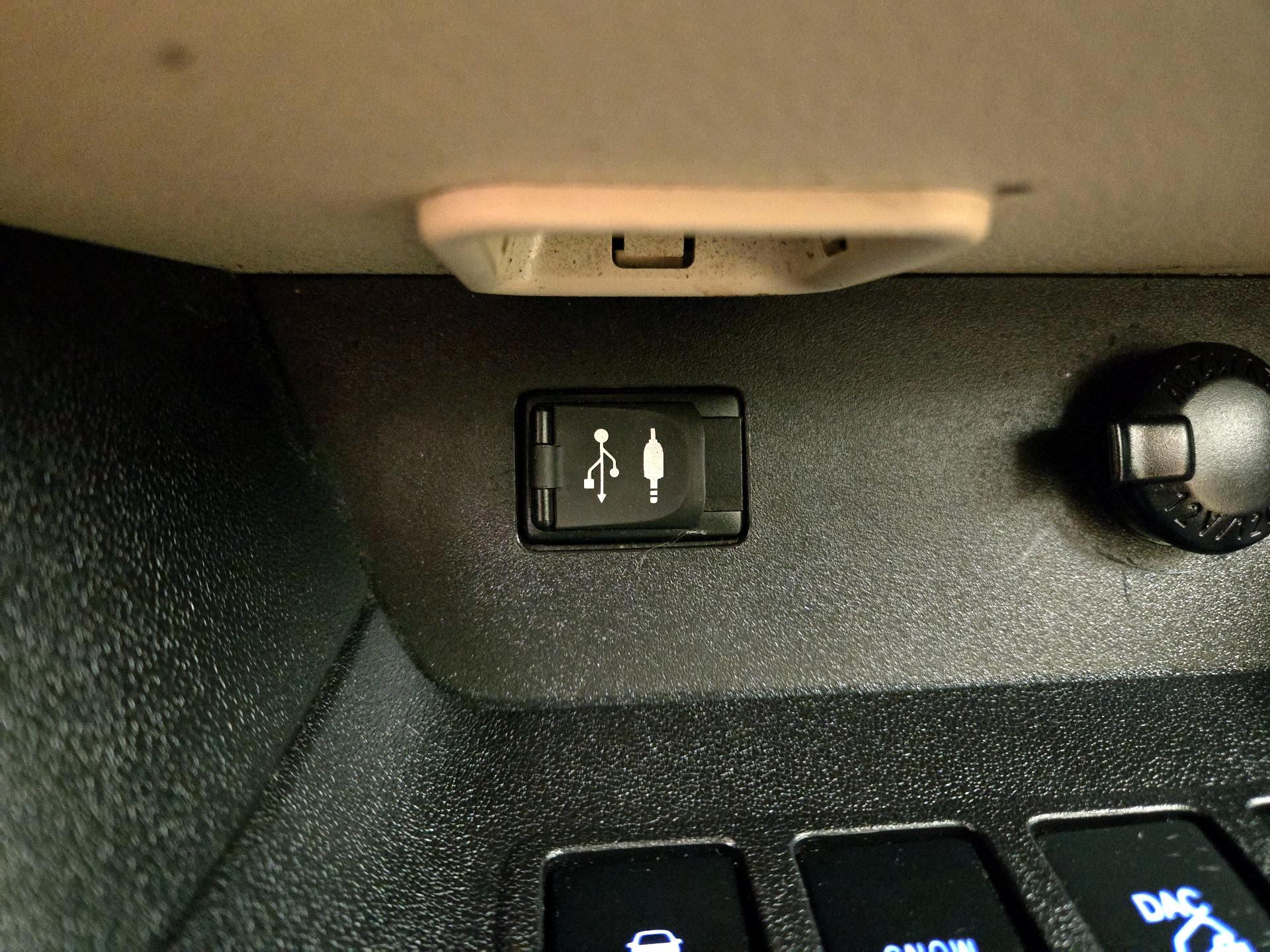 Thumbnail: 2016 Toyota Highlander - 18