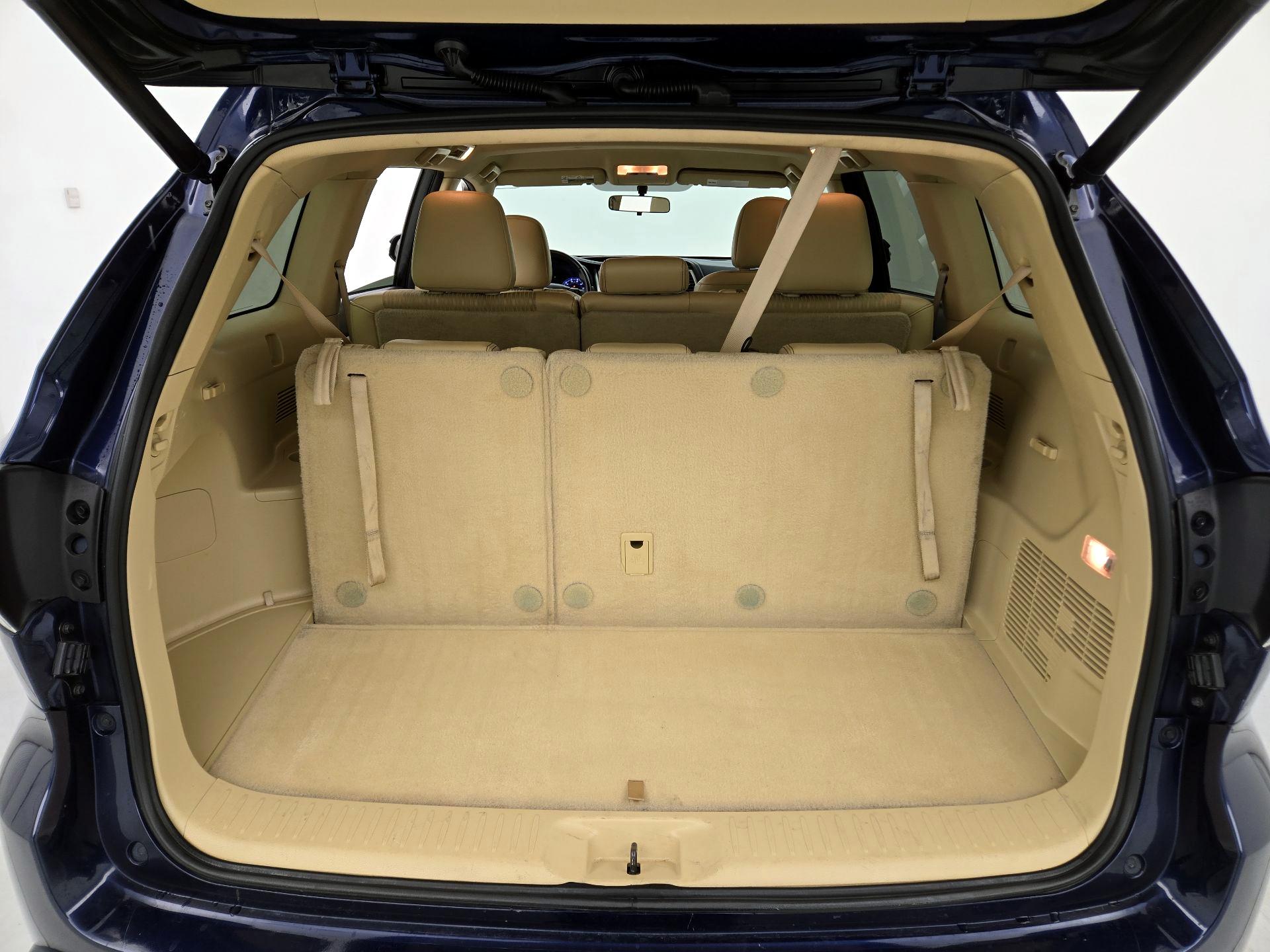 Thumbnail: 2016 Toyota Highlander - 20