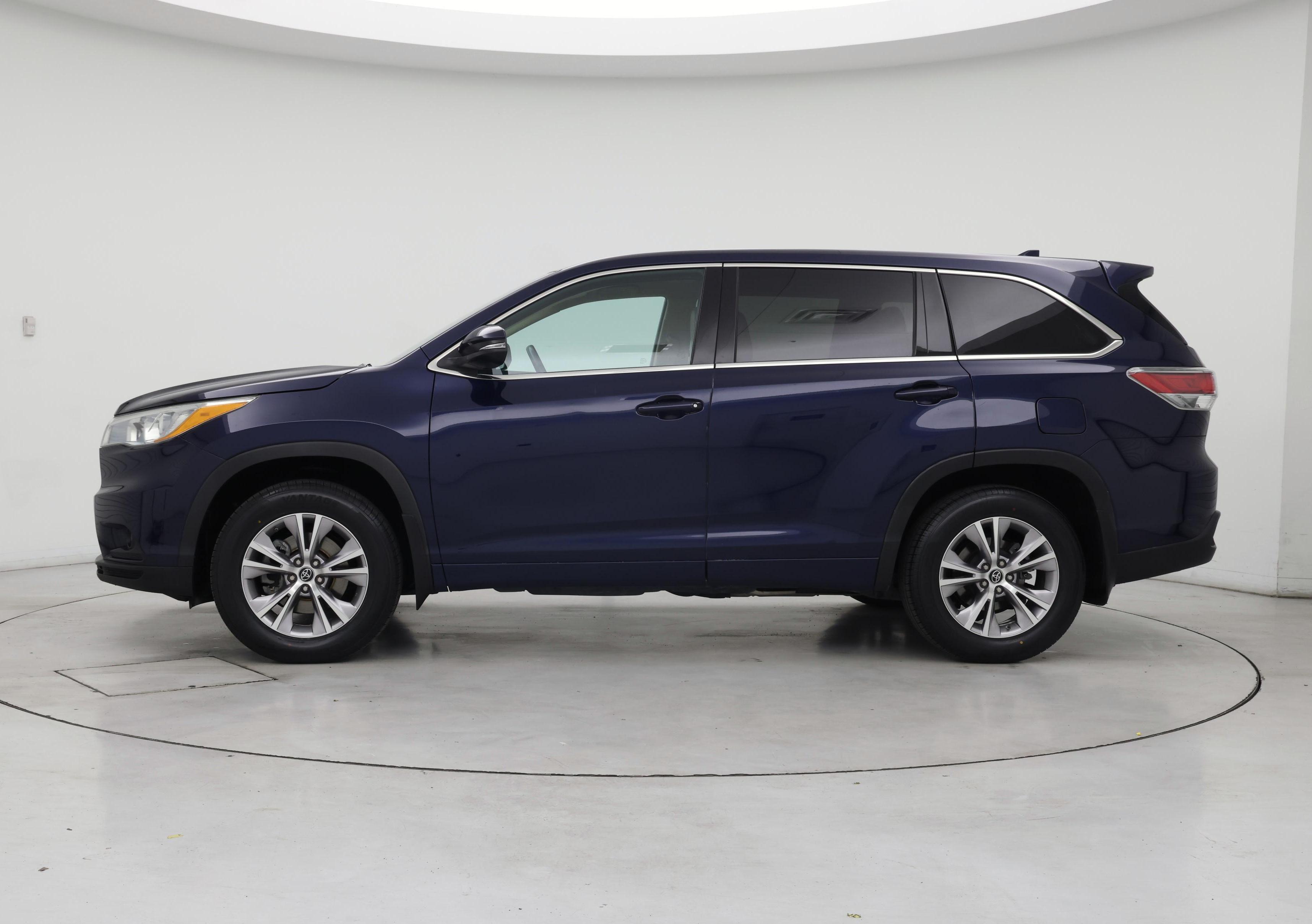 Thumbnail: 2016 Toyota Highlander - 3