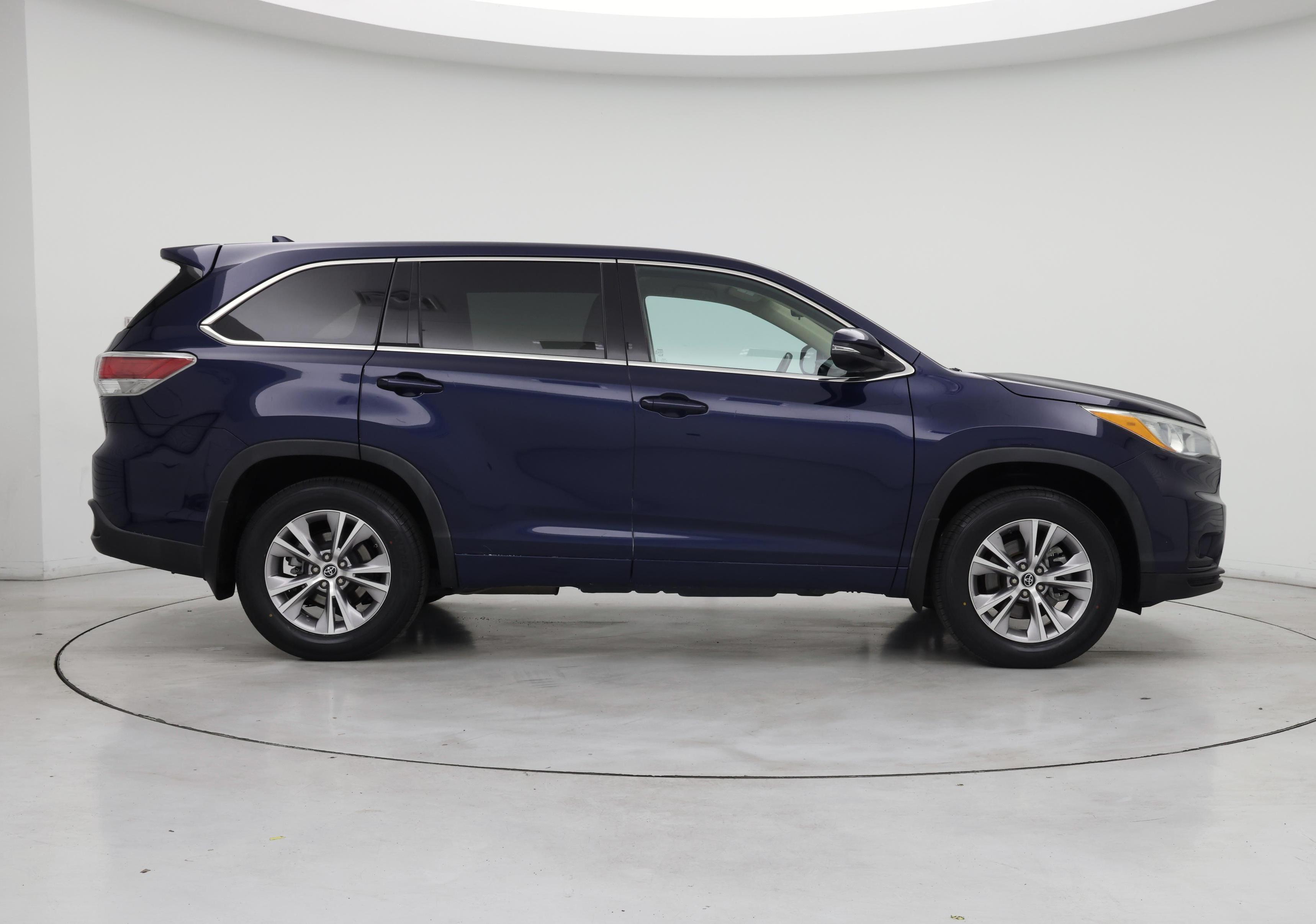 Thumbnail: 2016 Toyota Highlander - 7