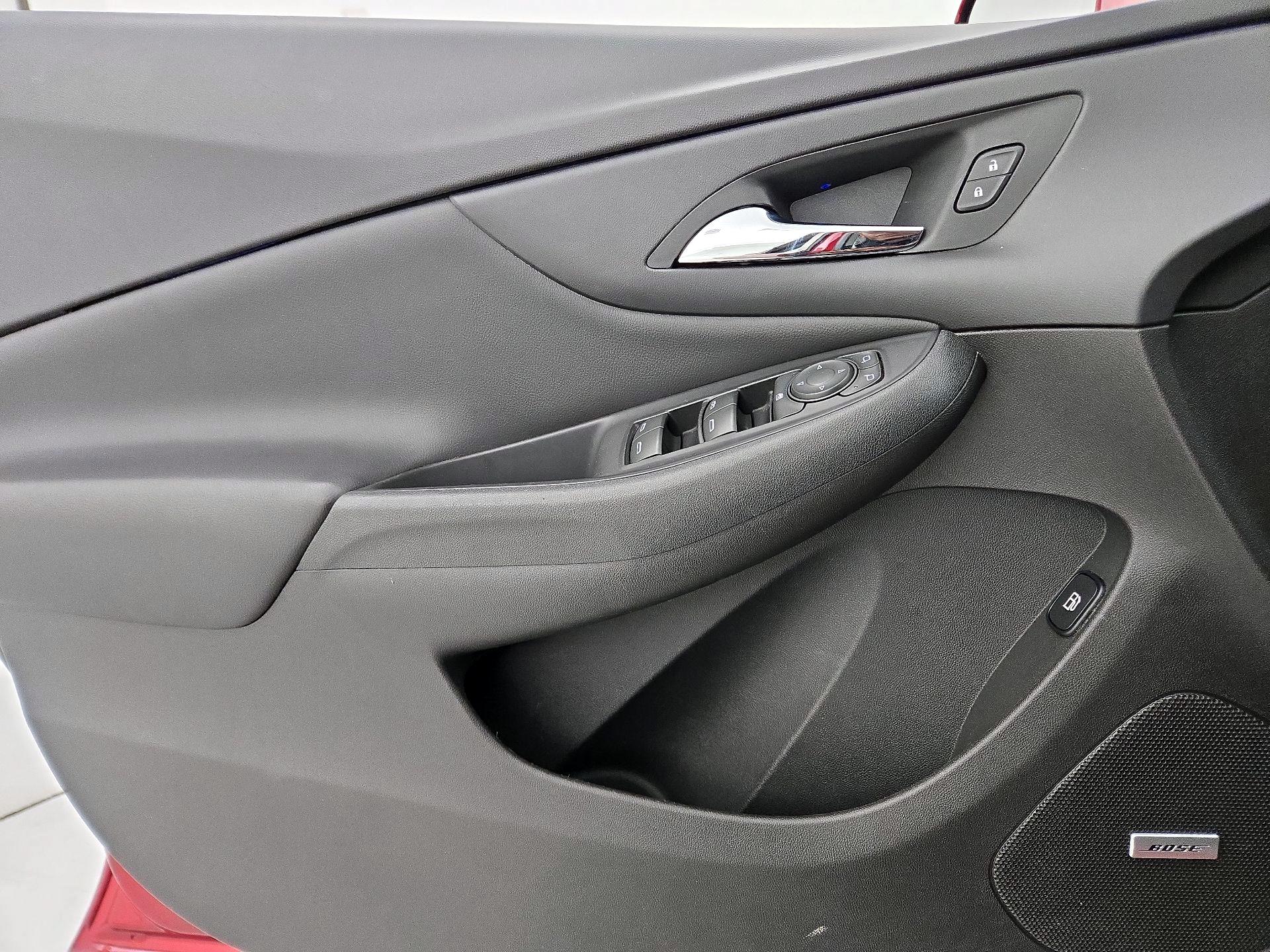 Thumbnail: 2018 Chevrolet Volt - 12