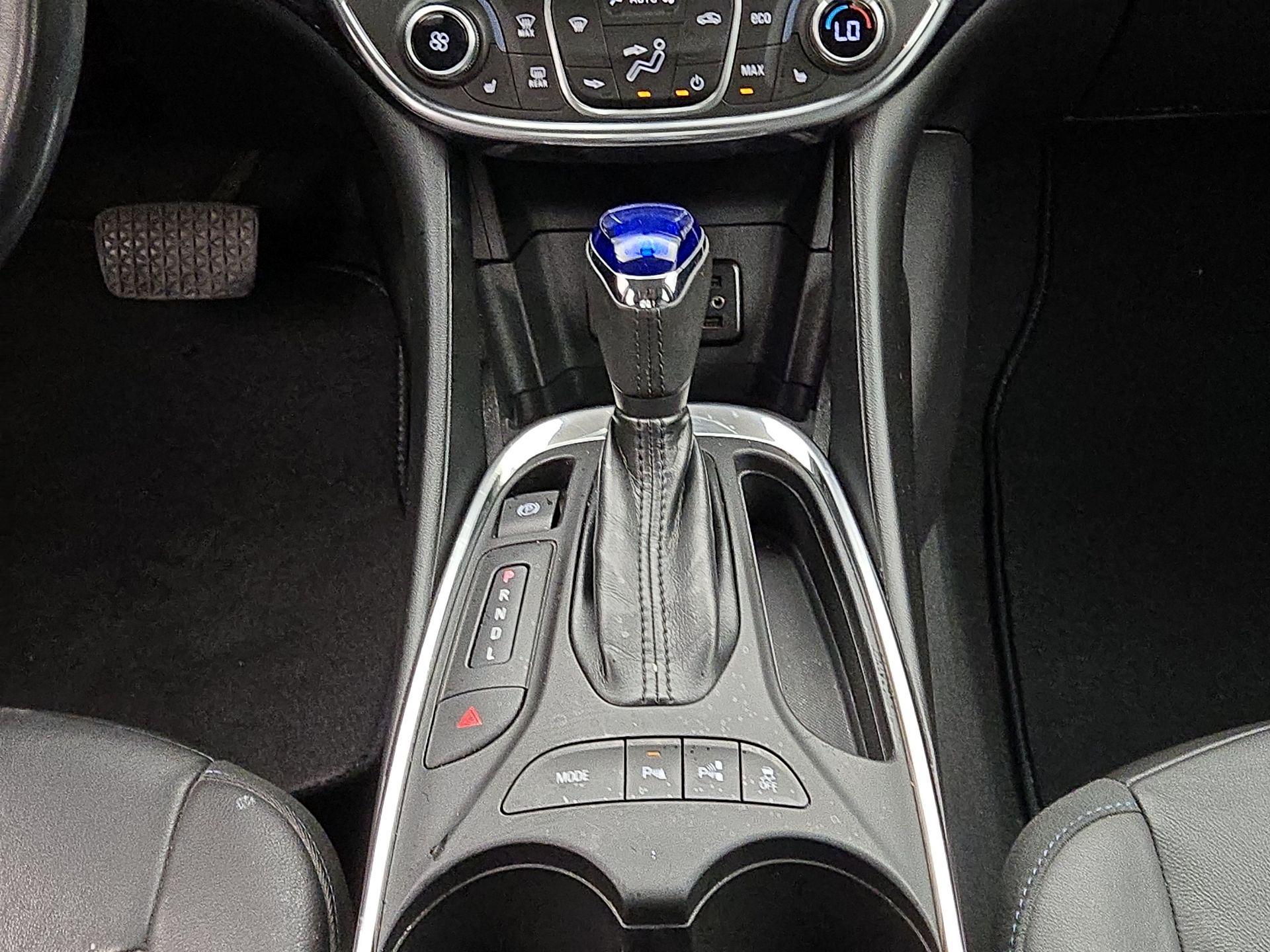 Thumbnail: 2018 Chevrolet Volt - 17